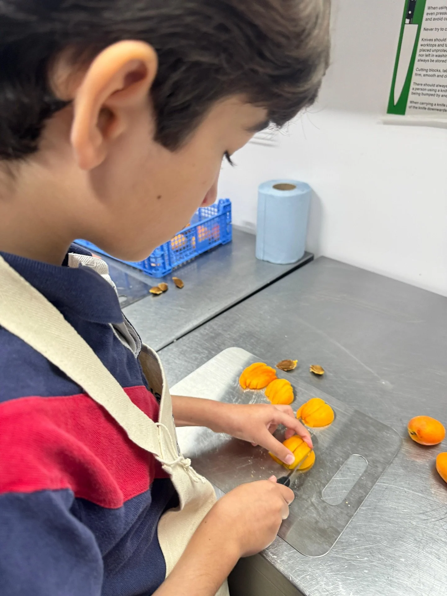 Baking with Fruits 

Did you know
 Fruits naturally release water while baking  and if you&rsquo;re not careful, you might end up with soggy pies or fruits sinking to the bottom of your cake! 

✨ Pro Tips to Save Your Bakes:

Coat fruits in flour or 