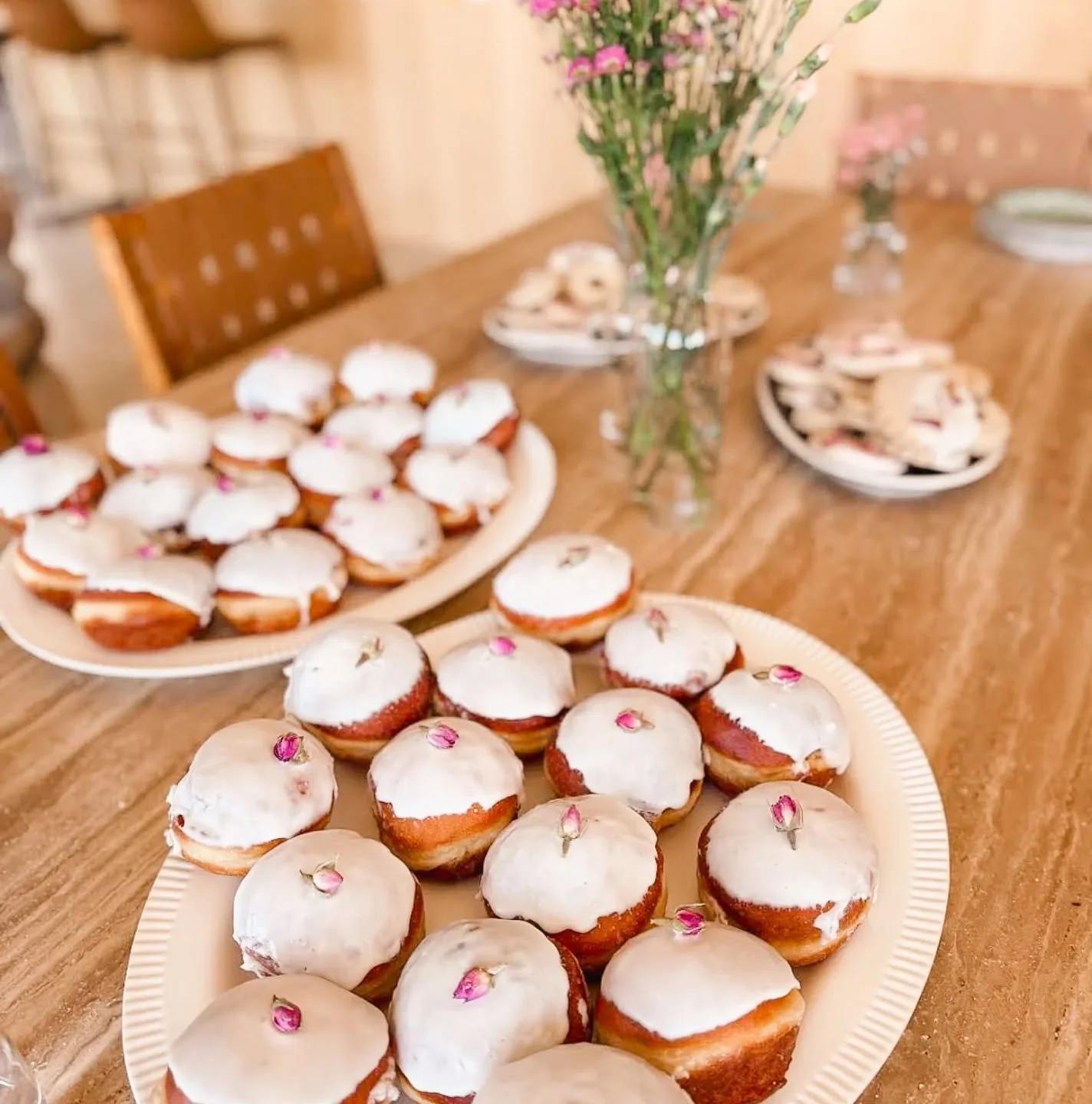 Rose paczki for a baby shower client 🌹 
Order paczki for your event at the link in our bio!