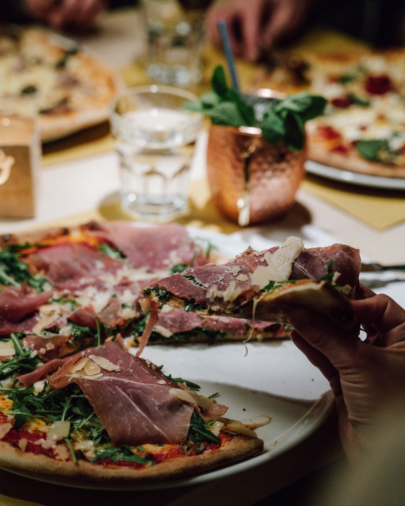 Pizza-Party, wer ist dabei? 🍕

__

Pizza party, anyone? 🍕

+43 5583 39888
info@schneggarei.com

.

.

#woodfirepizza #woodovenpizza #barandrestaurant #mountainrestaurant #holzofenpizza #skihut #pizzaparty #bestpizza #pizzeria #pizzeriaitaliana #piz