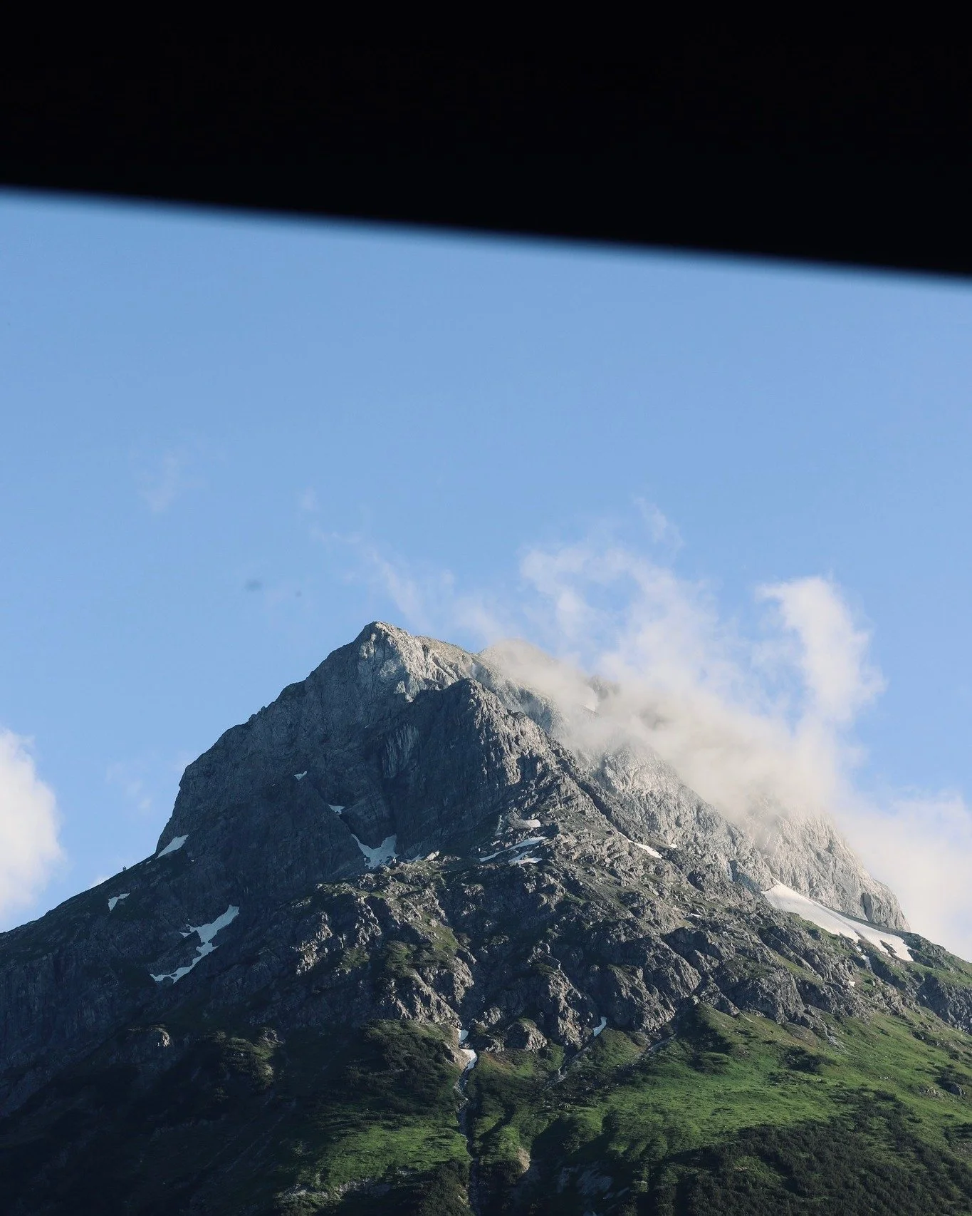 Our surroundings... ⛰️

__

Our surroundings... ⛰️

Photo: @jantiencallewaert 

+43 5583 39888
info@schneggarei.com

.

.

#summerinthealps #laloupe #mountainrestaurant #bergsommer #bergwanderdern #bergverliebt #bestofthealps #austrianalps #thealps #omesh