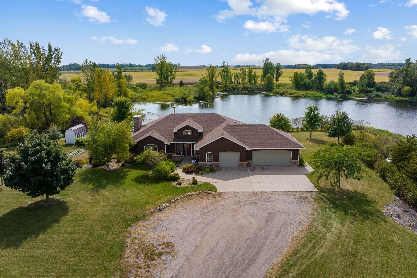 42 acres of private country paradise.