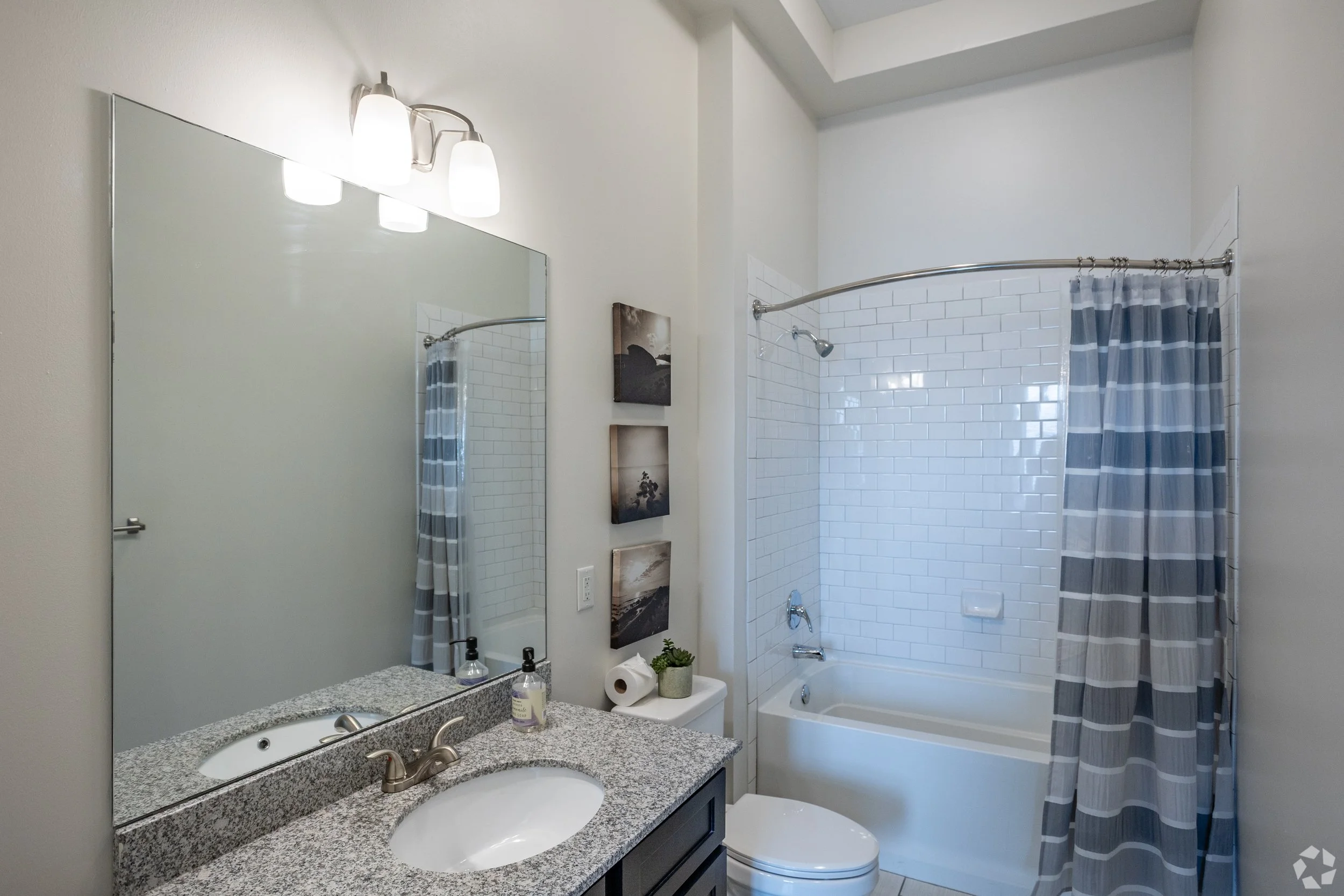 District-at-Seven-Springs (13).jpg