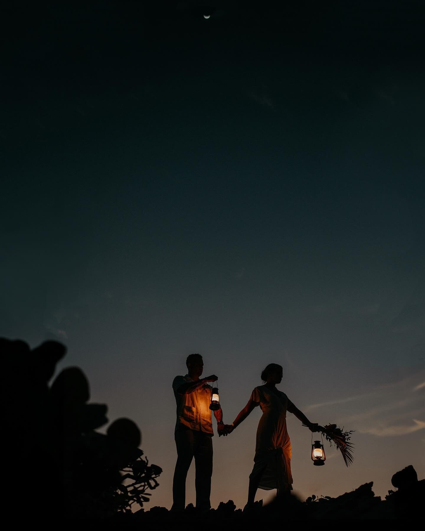 As the sun dipped below the horizon, painting the sky with vibrant hues, C + PJ embarked on a magical lantern-lit journey at Cueva del Indio in Arecibo. The breathtaking scenery provided a perfect backdrop for their romantic escapade, and so we happe