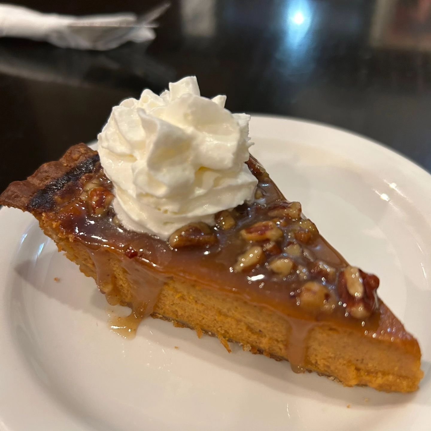 Fall flavors!
🍂 Pumpkin Pie 🥧 with Pecan glaze
🍁 S'Mores Latte ☕️
🍂 Chicken n Dumplings 🍗
🍁 BLT Classic with Fries 🥓

#foodie #foodiesofnova #foodiegram #leesburgva #locallyleesburg #brunch #breakfast #lunch #diner #loudouncounty #loudouneats
