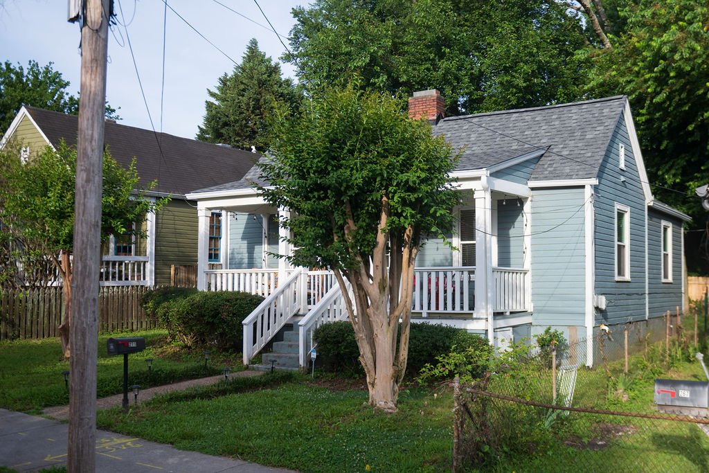 Professional residential roof replacement by Summit Roofing, ensuring durable and high-quality roofing solutions for homeowners. Trusted roofing contractors in Atlanta, GA, specializing in comprehensive roof replacement services for residences.