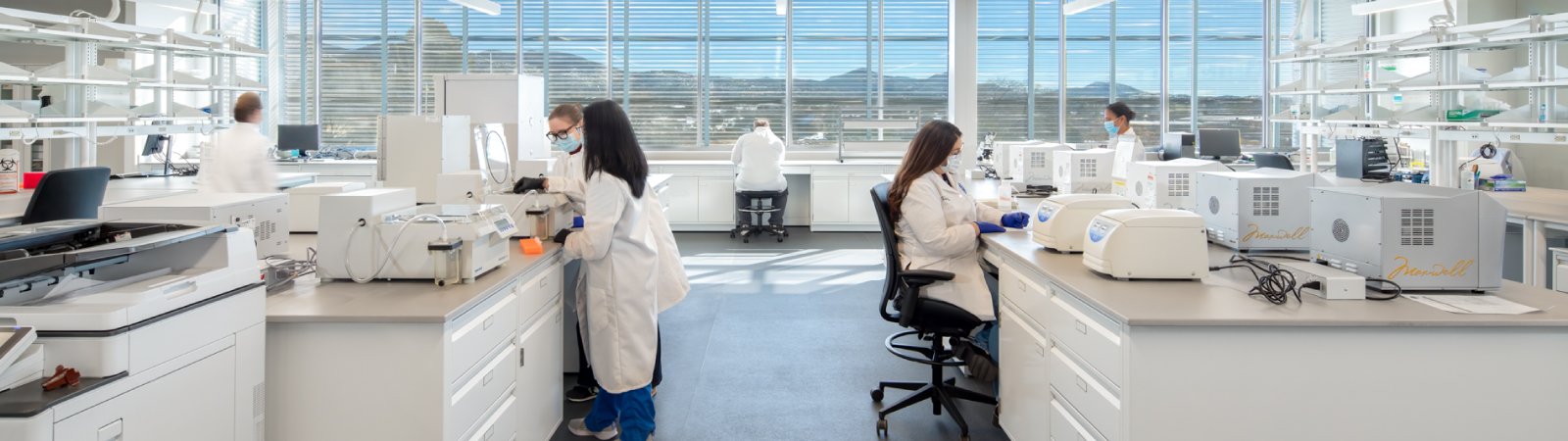 NMDPS-Forensic-Lab-Feature-A-lab.jpg