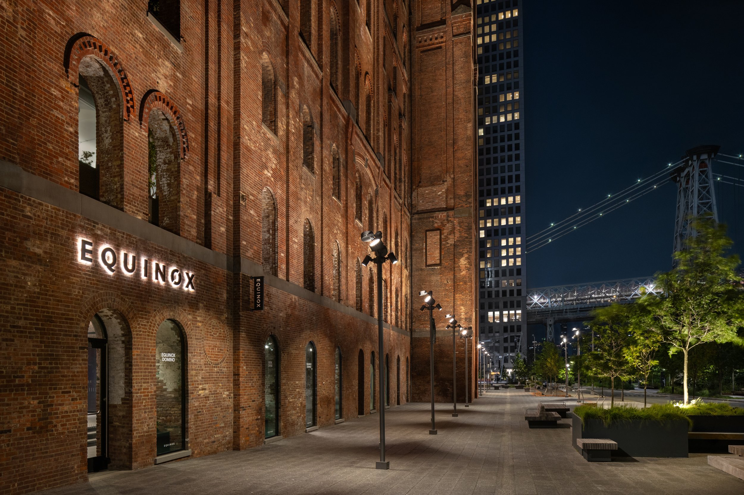 EQ_DOMINO_CLUB_SHOOT_01_RGB_300_FINAL 2.jpg