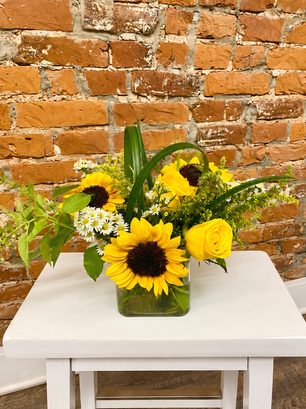 Weekly Floral & Wine Special