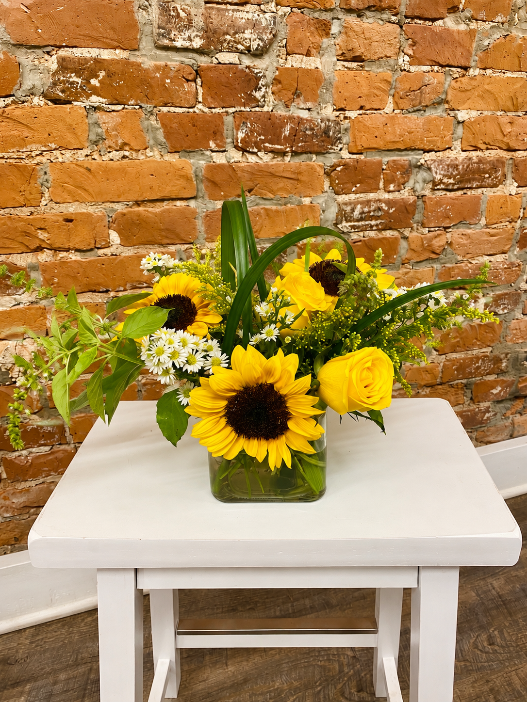 Weekly Floral & Wine Special