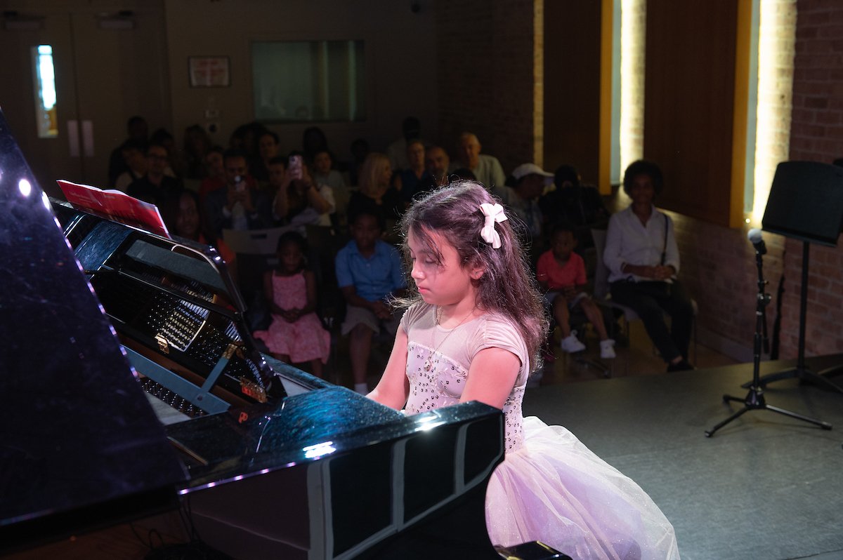 Lyanna at the South Loop School of Music summer recital 2023
