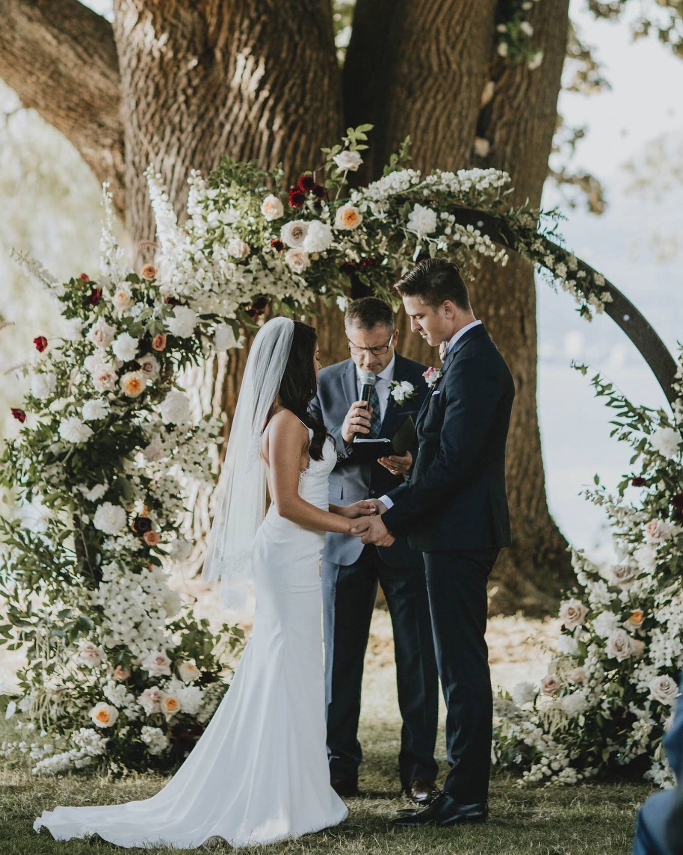 Creating spectacular moments all day everyday💕💫💫

📸 @danaeagodardphoto 

.
.
.

⁣⁣
#brockhouse #brockhouseweddings #venue #weddingvenue  #peake #localbusiness #northshore #vancity #vancouverevents #vancouvercatering #yvrfood #events  #caterers #c