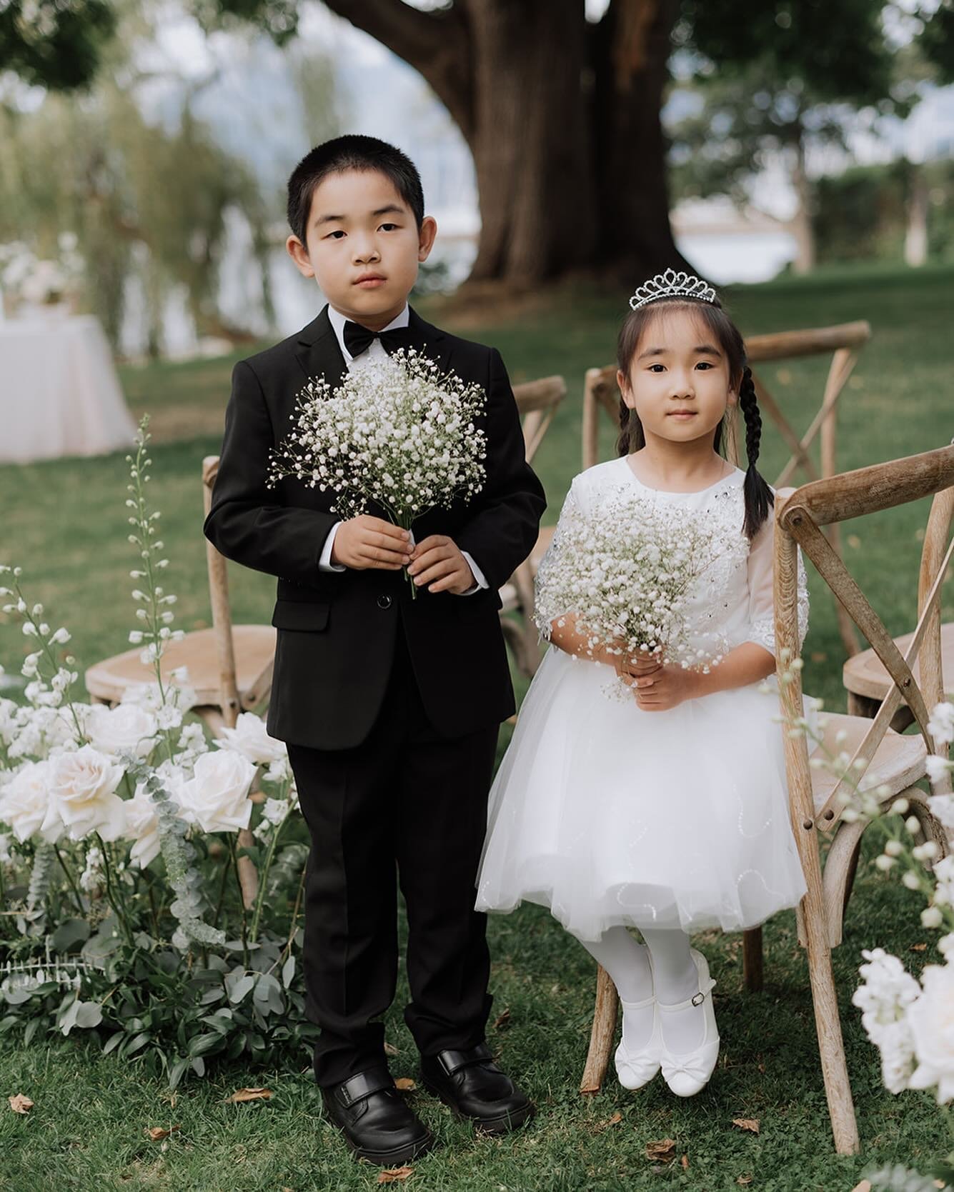 ✨Another precious moment at Brock House✨

We still have available openings for both weddings and corporate events for the 2024 season. 
Contact us via email or DM for details at 💌 brockhouseevents@peakeofcatering.com 

Photographer: @jumistory 
Flor