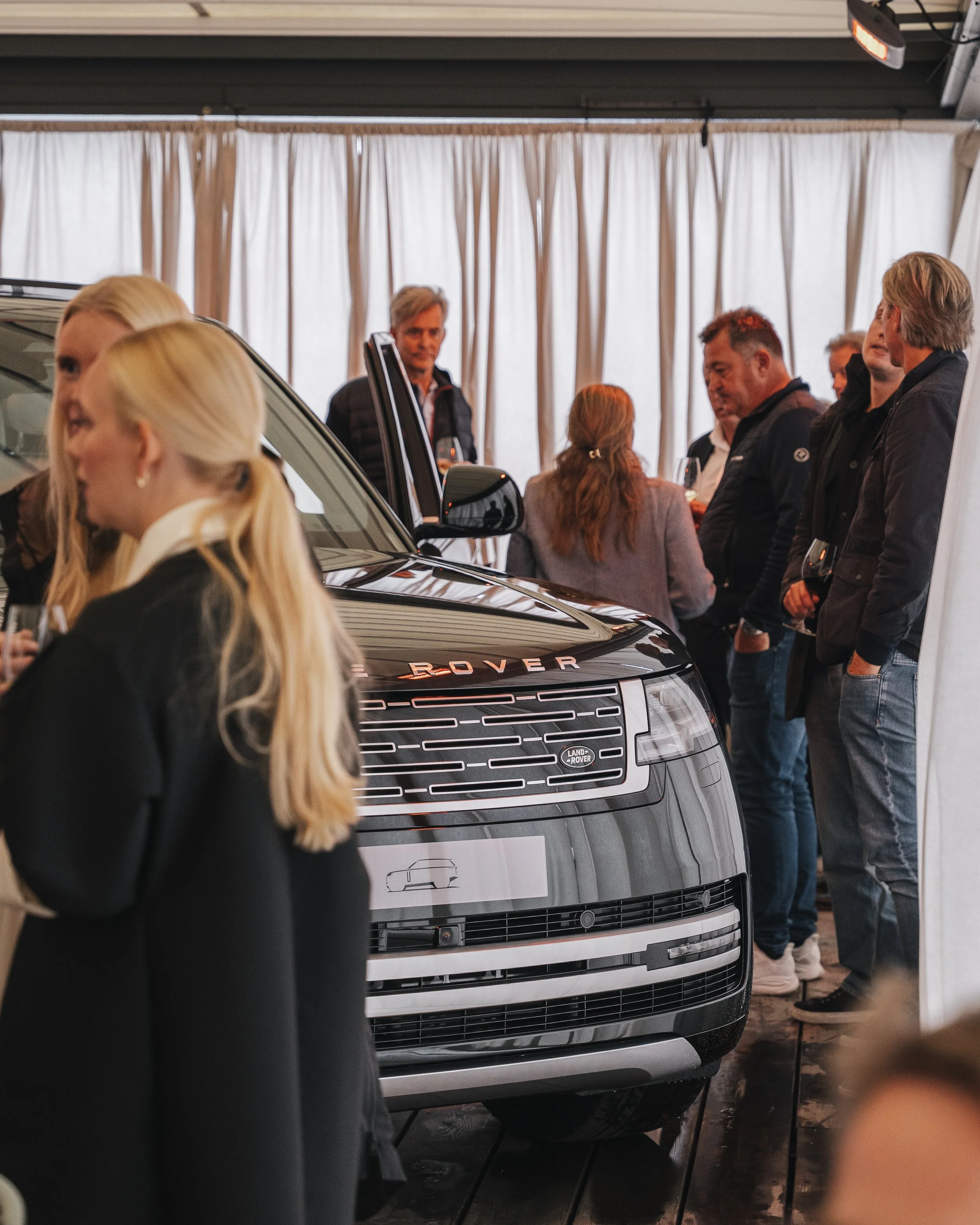 JLR_BIS_26_lounge-02.jpg