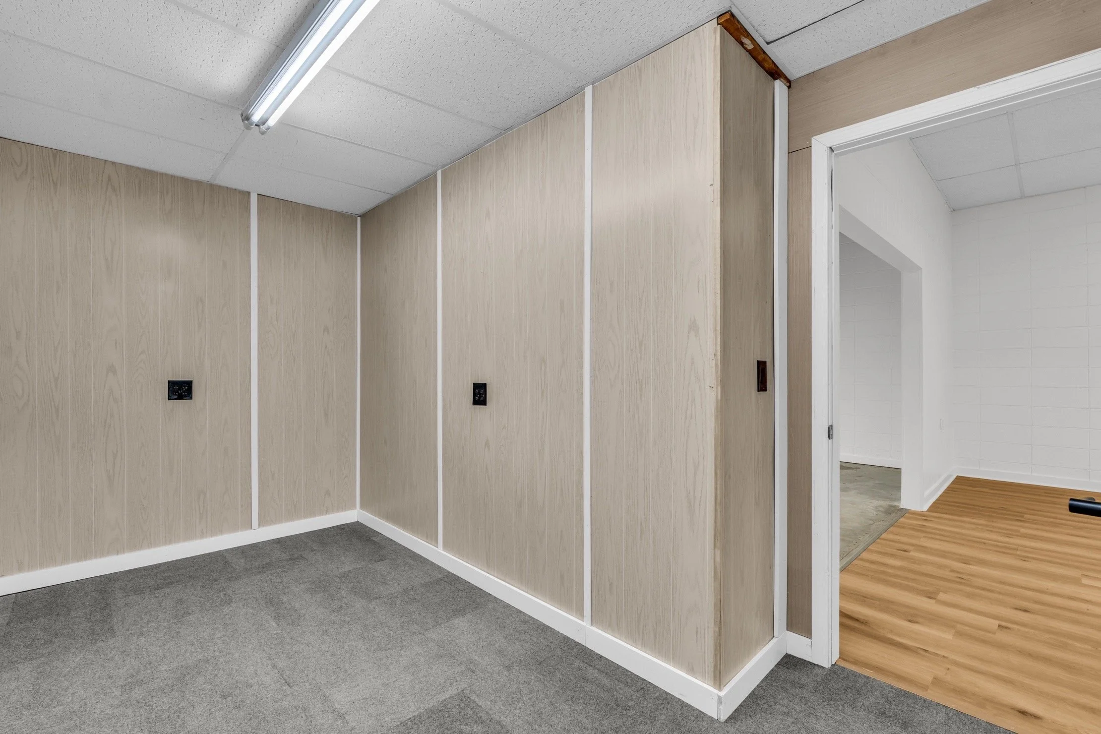 110 Willow Road Brochure PDF_Page_06_Image_0001.jpg