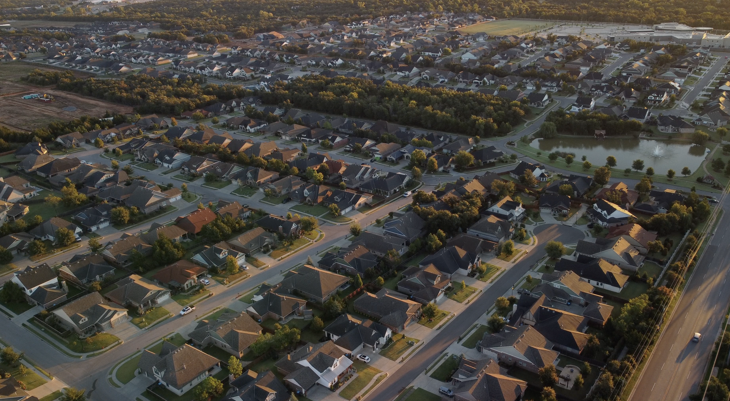 Living in Edmond, Oklahoma: A Resident’s Guide to Town Square and North Edmond Growth