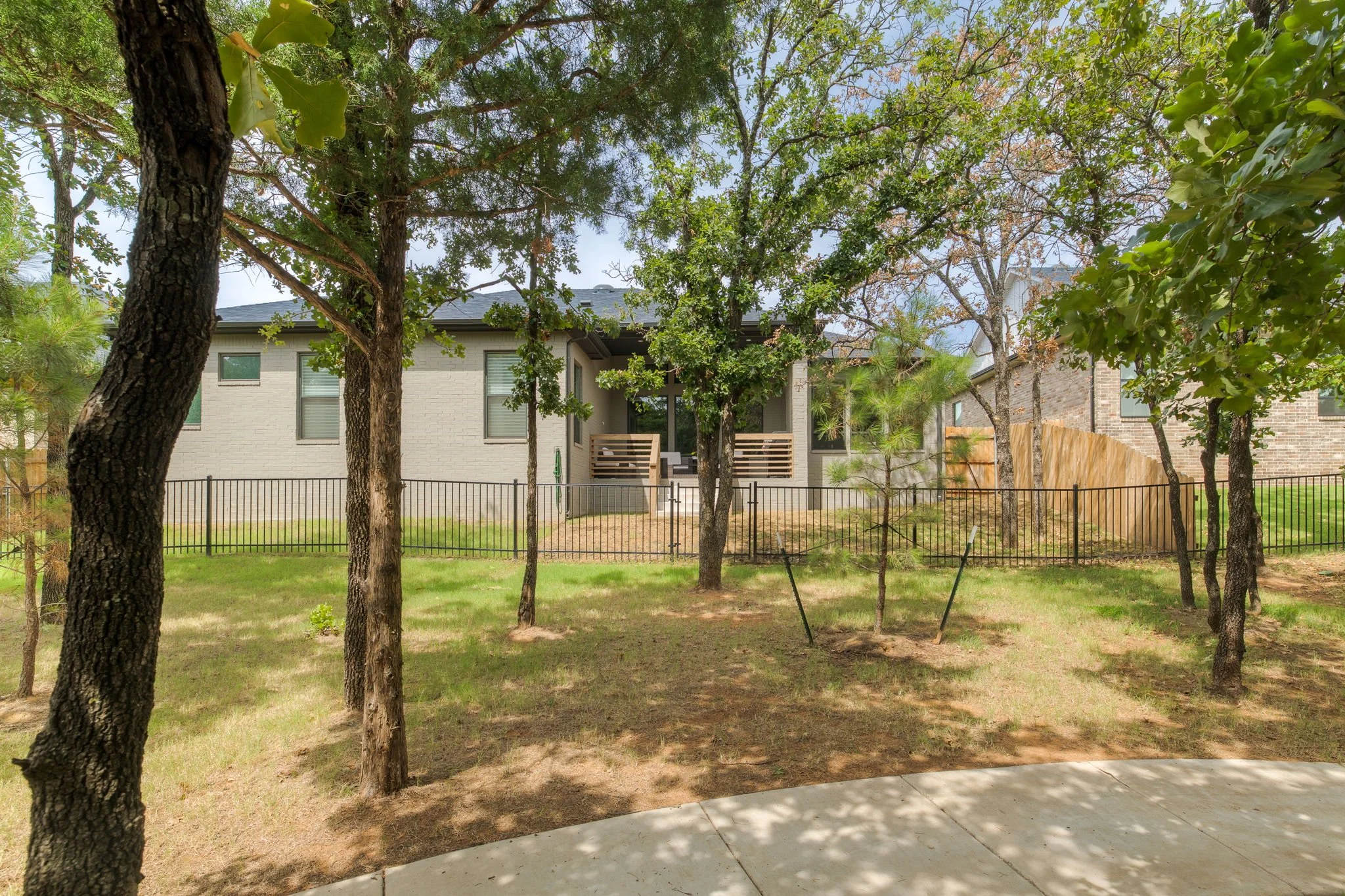 71-1732-parkwood-ave-edmond-ok-73034-fenced-backyard.jpg