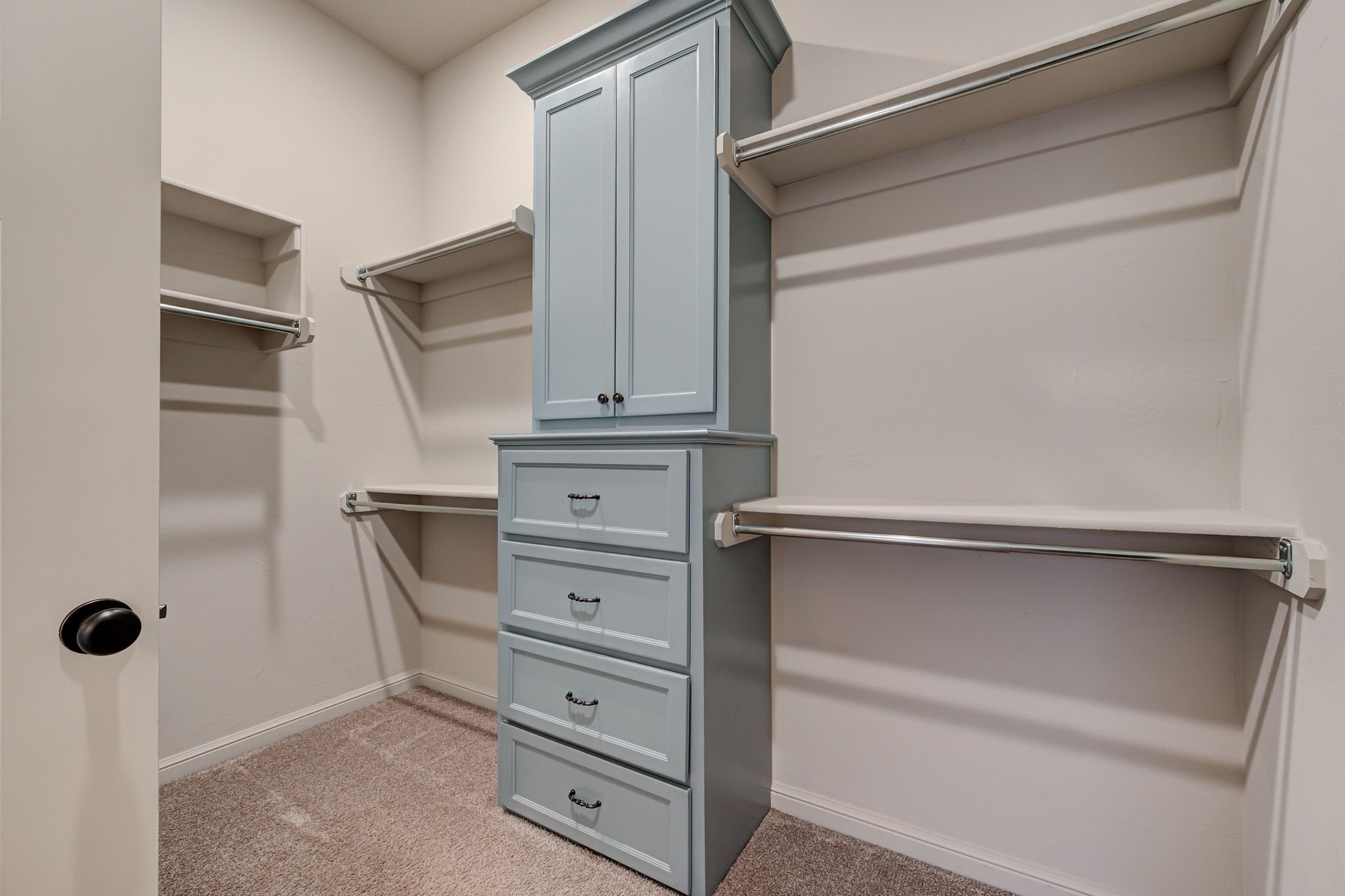 25-master-walk-in-closet-built-in-shelving.jpg