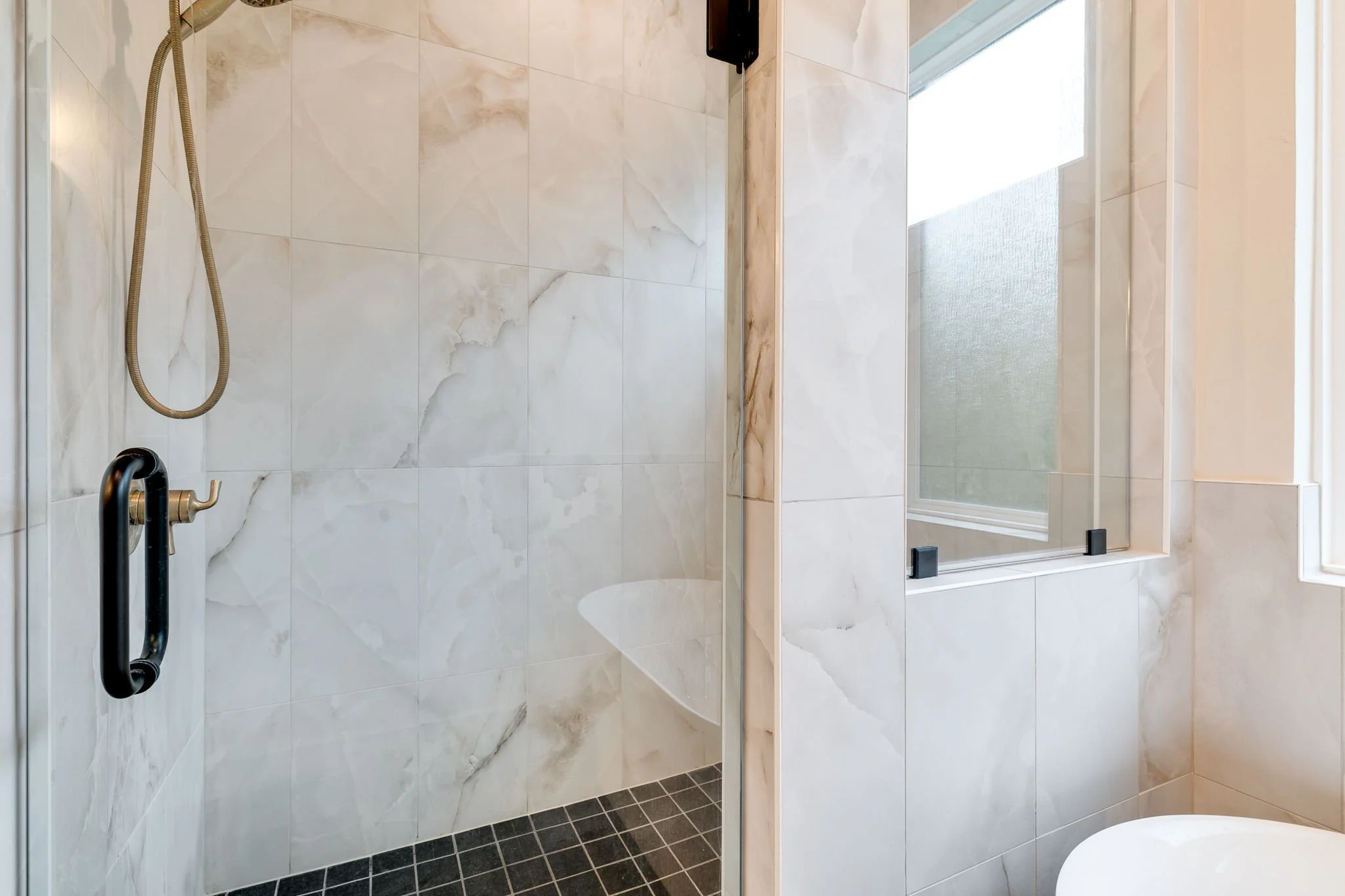 43-1732-parkwood-ave-edmond-ok-73034-primary-bathroom-shower.jpg