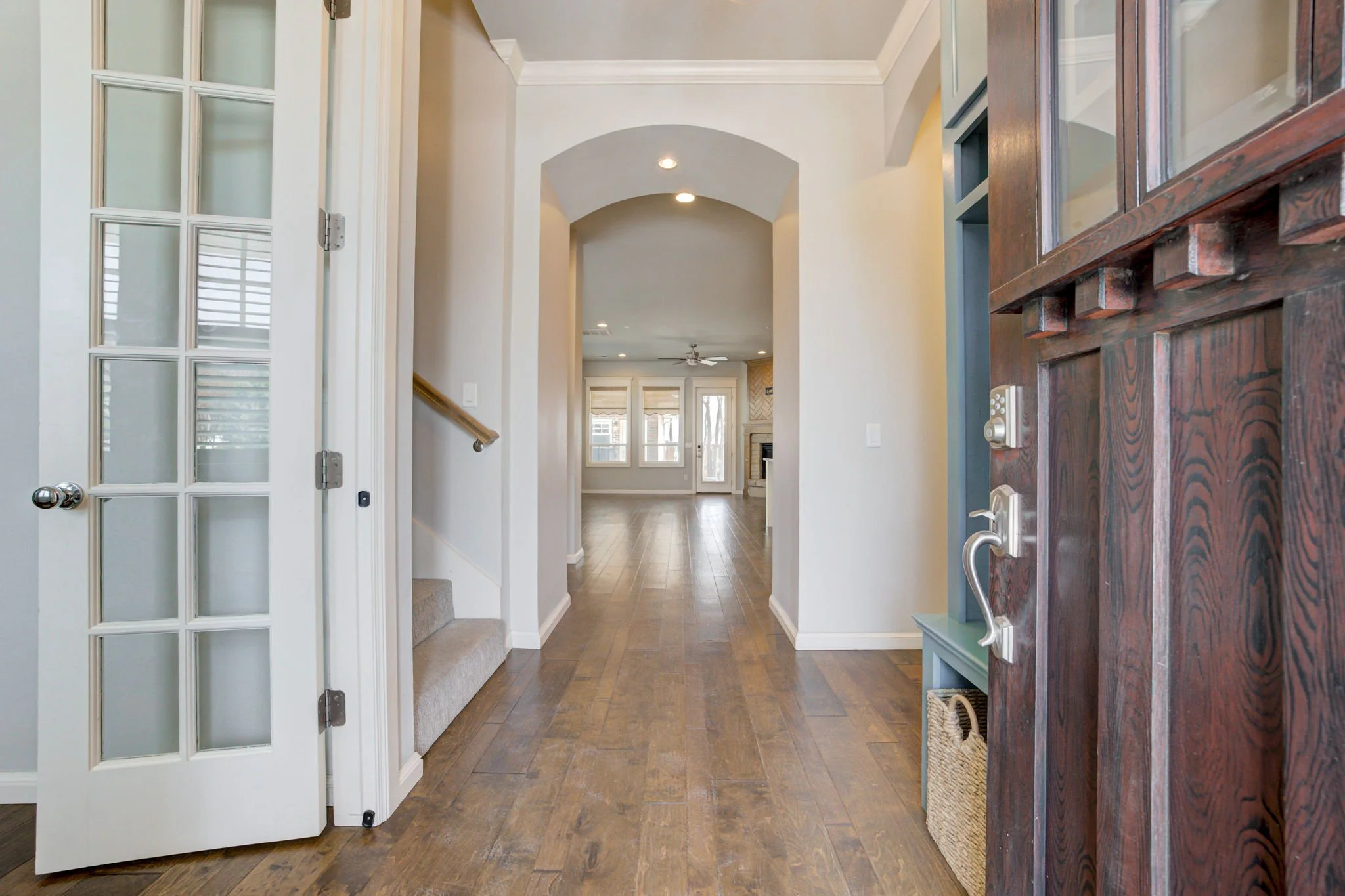 Edmond home entryway with mudbench.