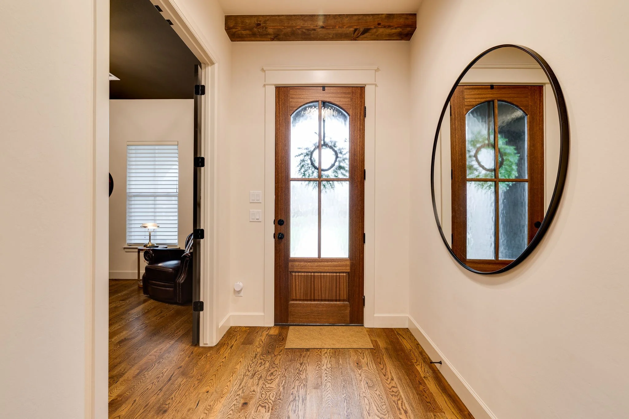 04-1732-parkwood-ave-edmond-ok-73034-foyer-front-door.jpg