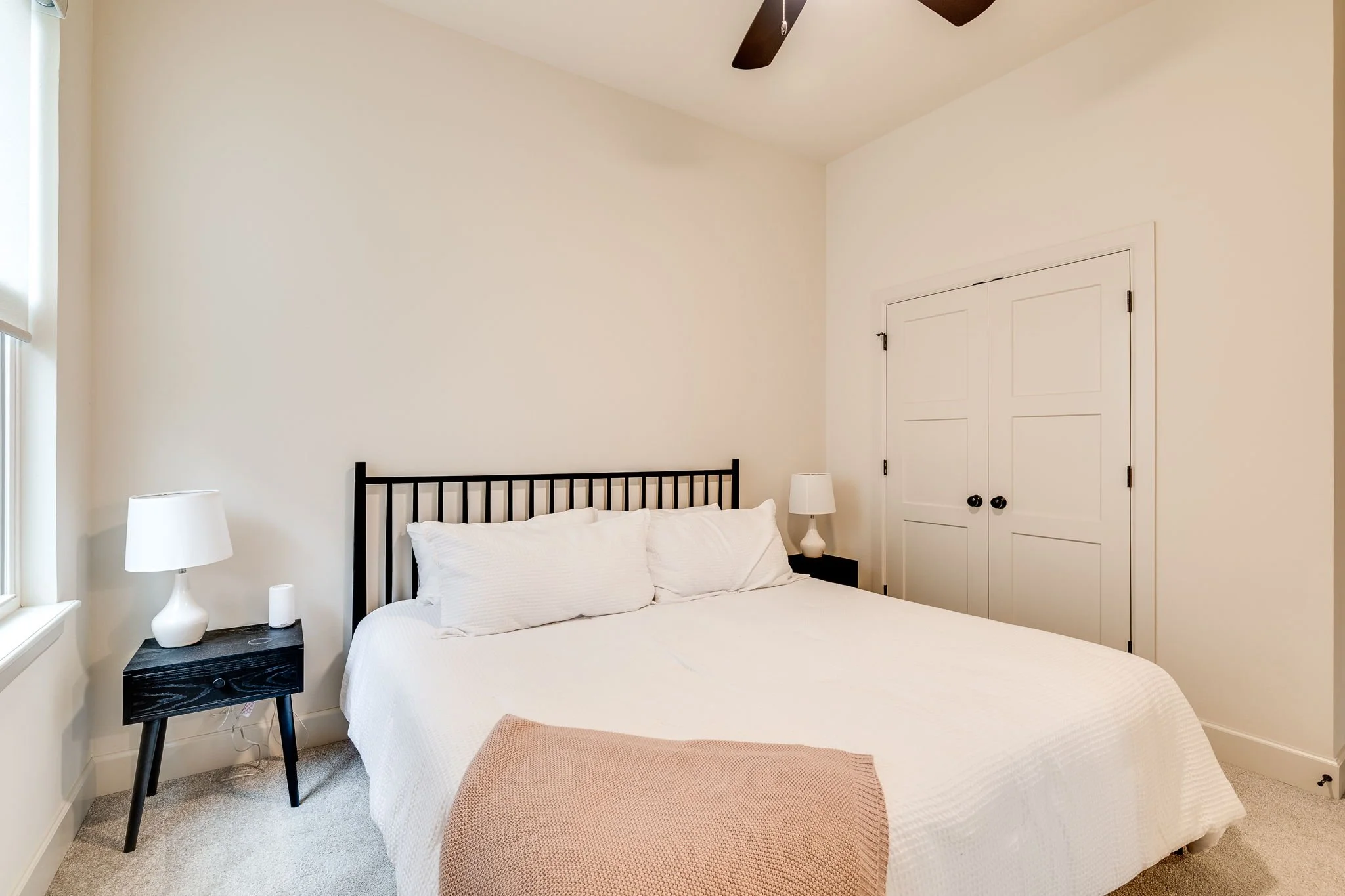 53-1732-parkwood-ave-edmond-ok-73034-bedroom-closet.jpg