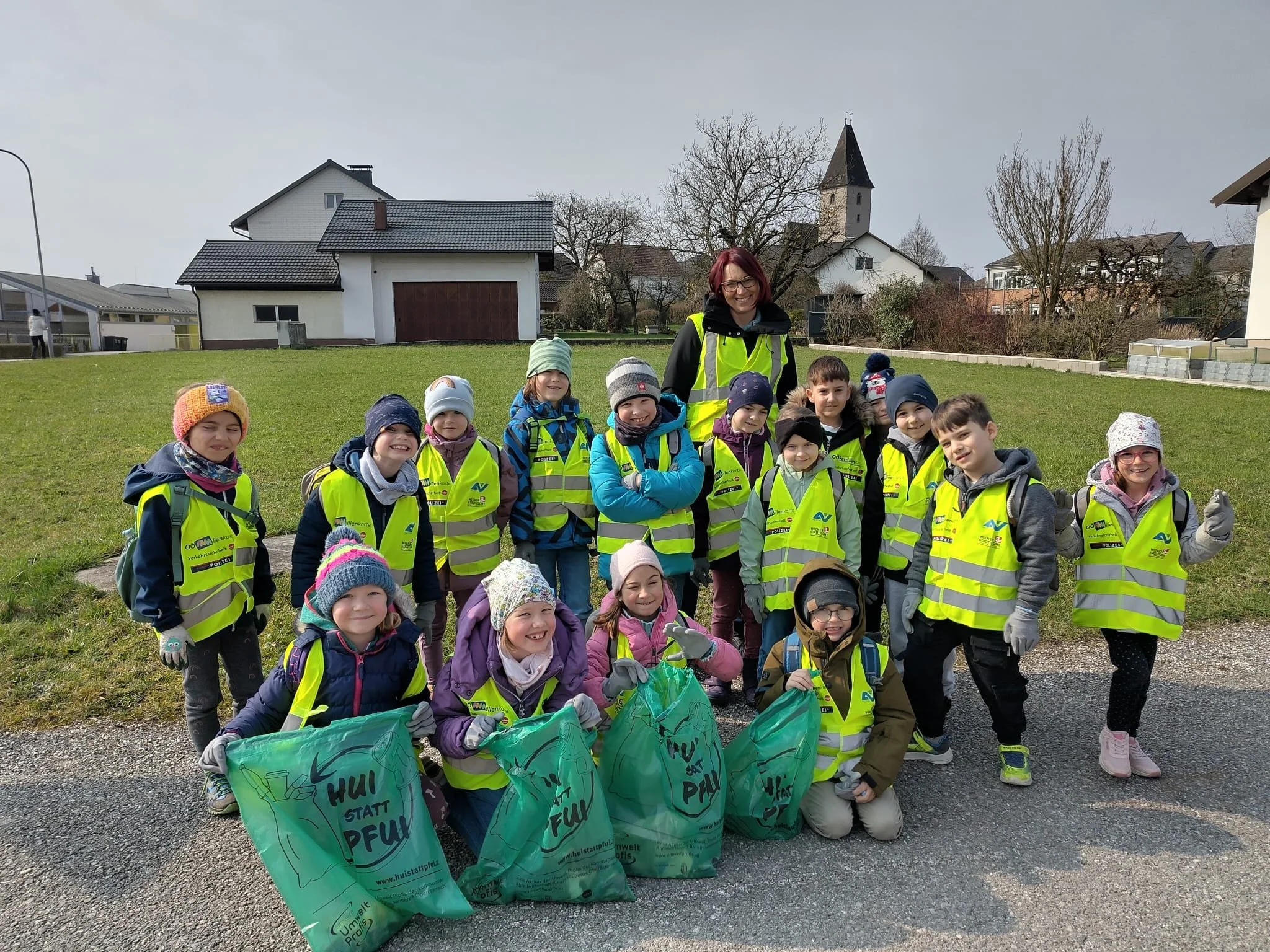 Müllsammeltag der VS Pergkirchen