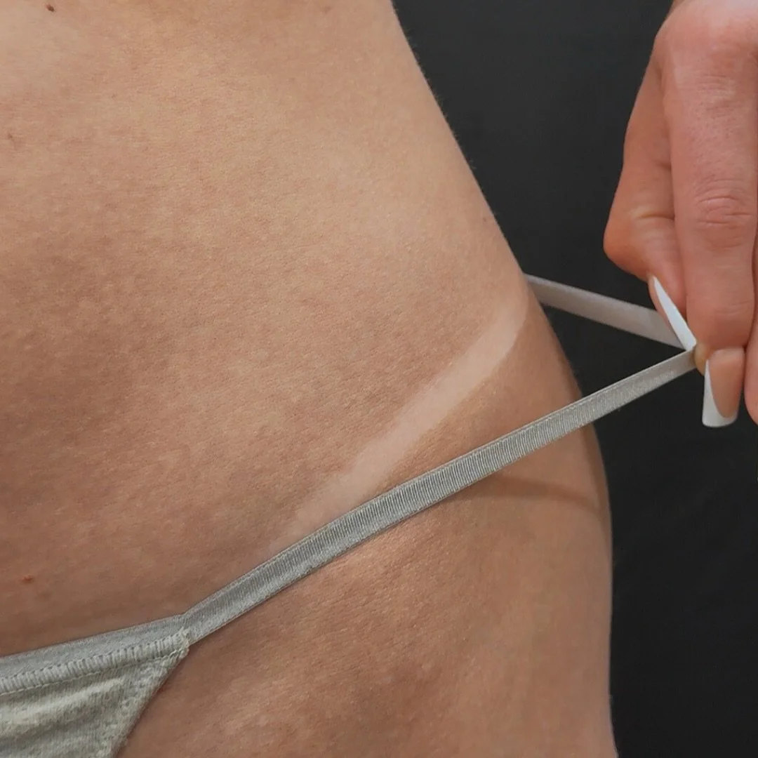Nothing beats a perfect, streak-free tan. See the results for yourself and book your spray tan now!
Book your appointment today! Follow us for updates, tips, and more. Let's transform your look together. Ready to book your appointment or have questi