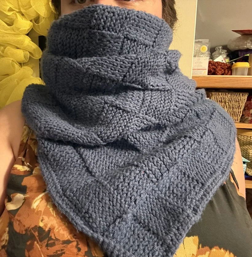 knittedbluescarf2.jpeg