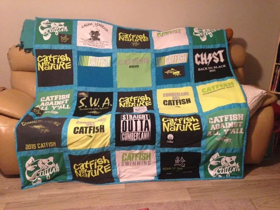 T-shirt quilt 3.JPG