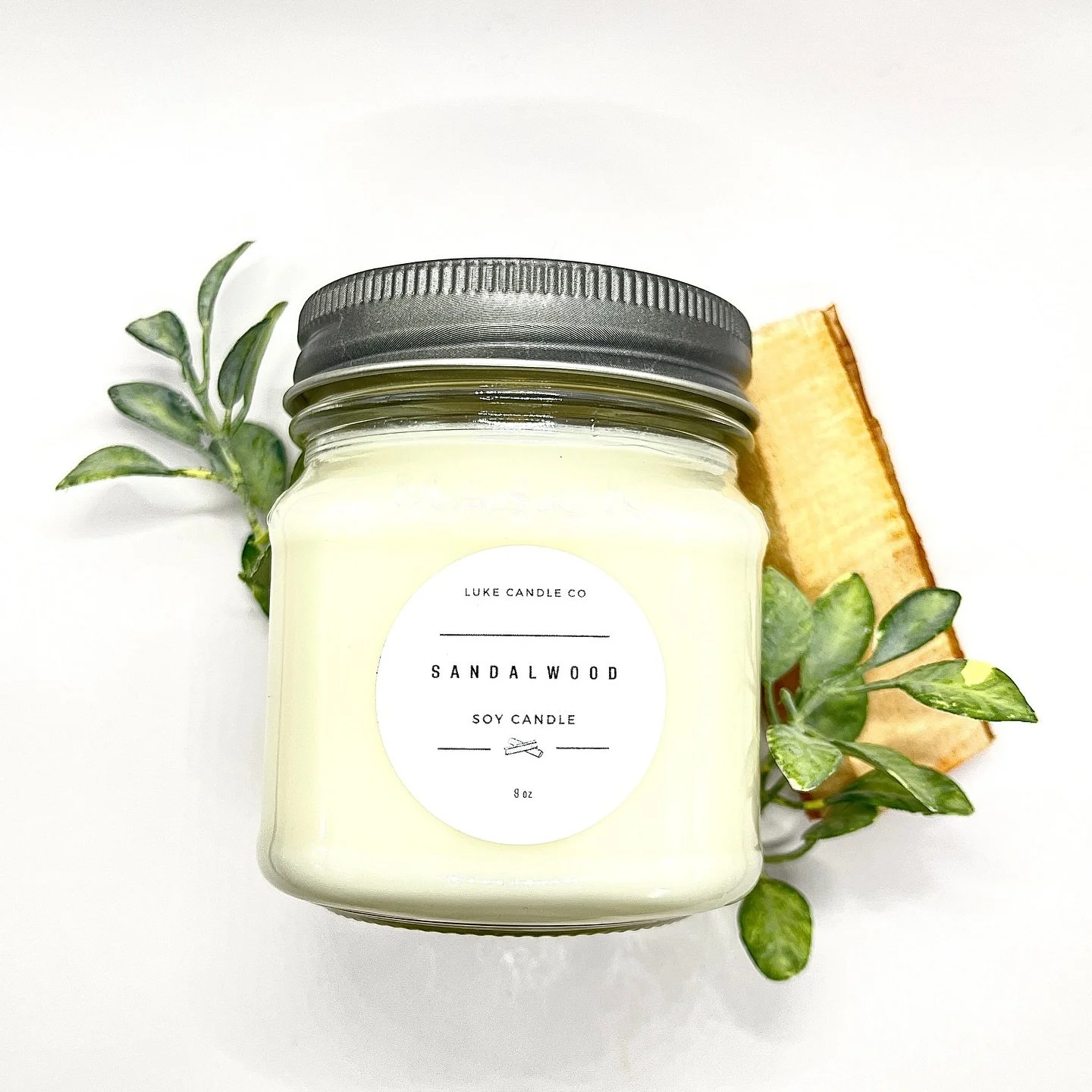 Need a moment of calm? Let Sandalwood do the heavy lifting.
Earthy coriander meets warm amyris, grounded in dark musk, amber, and rich woody undertones.
It&rsquo;s complex, cozy, and hand-poured to bring instant peace to your space. 🕯✨
&bull;
Save 2