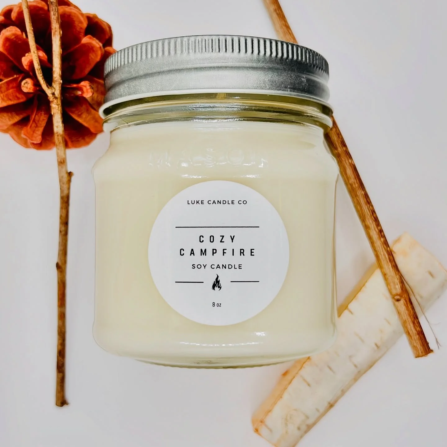 ☀️🔥 Summer nights are still here&hellip; but fall is peeking around the corner. 🍂
In August, the campfires burn a little longer, the nights feel a little cooler, and the air hints at what&rsquo;s to come.

Cozy Campfire captures that perfect in-bet