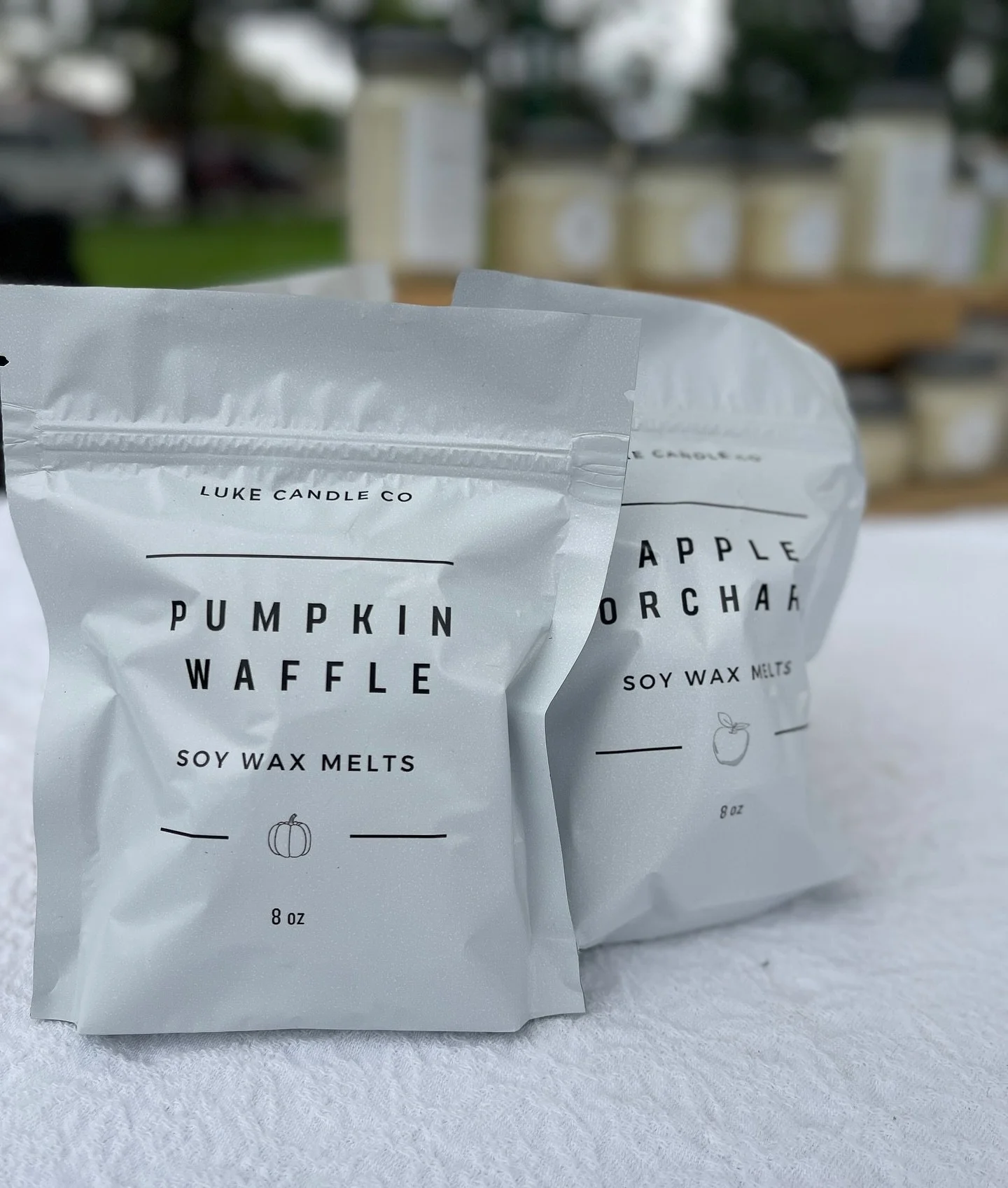 🍁 Fall is right around the corner, and nothing says cozy like Pumpkin Waffle 🧇🎃 and crisp Apple scents 🍎✨. Our fall wax melts are ready to fill your home with autumn vibes! 🕯️

Find us this weekend at the Monument Market and grab your favorites 