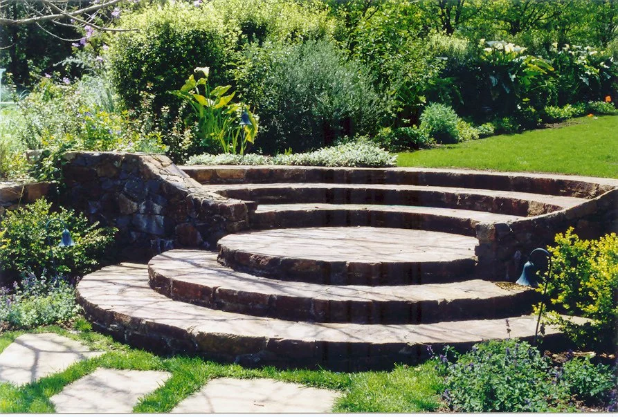 Masonry Circular steps.jpg