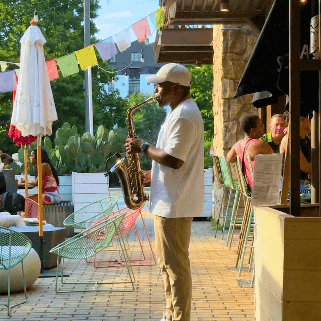 buena vida sax player patio white