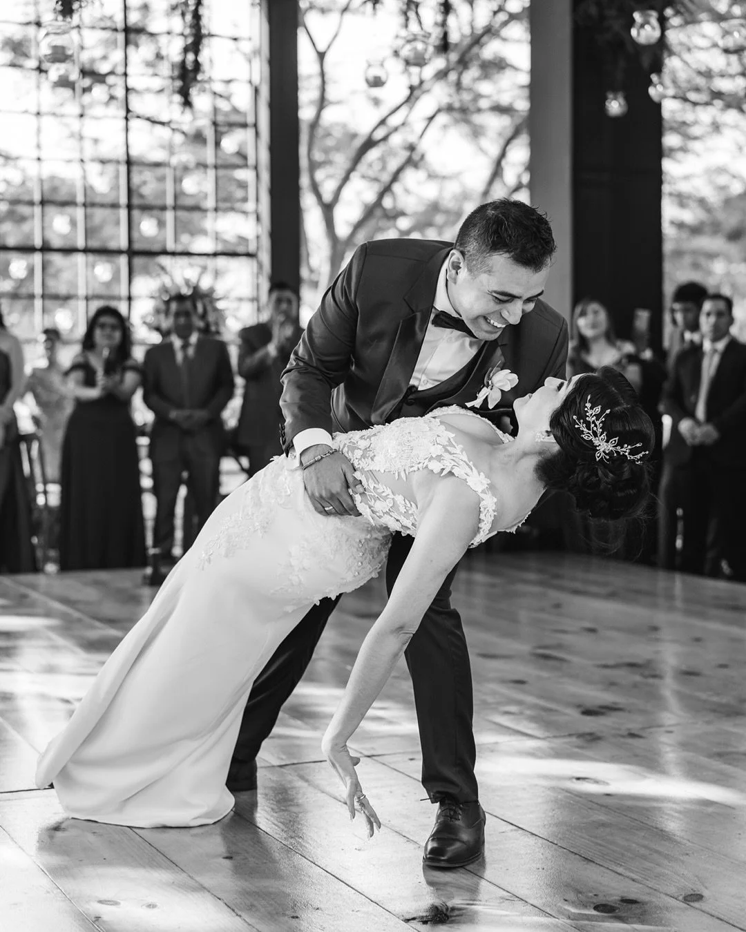 Carito &amp; Beto

Recordamos esta hermosa boda junto a un gran equipo:

wp: @alaskamendoweddingplanner 
makeup: @angelaolanomua 
peinado: @cinthiaquezada_peinadostrux 
fotograf&iacute;a: @franklinzumaran_fotografo 
video: @ivanmorenofilmmakers 
cont
