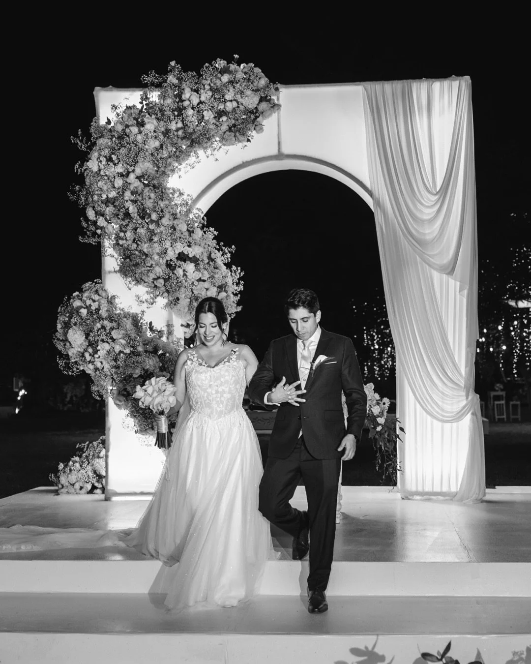 Alexandra &amp; Giancarlo

Hermosa boda la de esta bella pareja. Que tengan miles de bendiciones en su matrimonio!!

foto: @franklinzumaran_fotografo 
wp: @nataliarodas_weddingplanner 
producci&oacute;n: @haciendaalboradaeventos @marlenimiranda.event