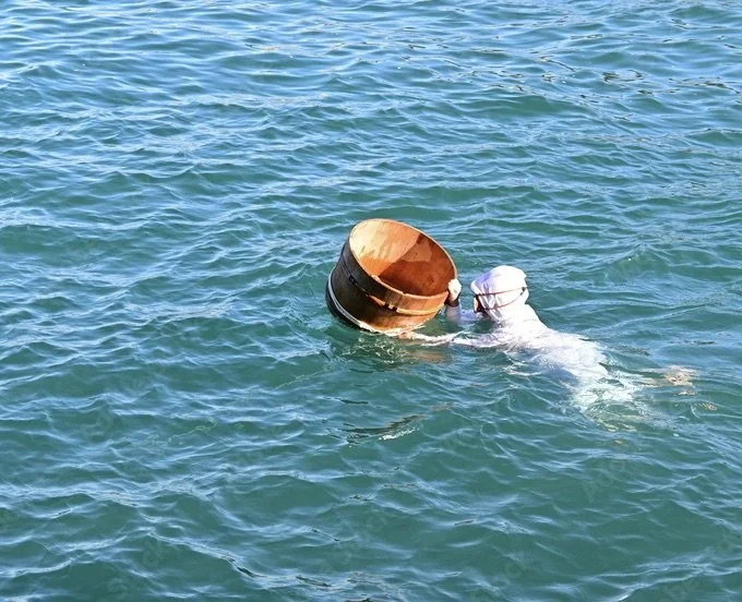 Ama diver of Ise; female free diver; cultured pearl; Ise-Toba; Mikimoto; Pearl Island