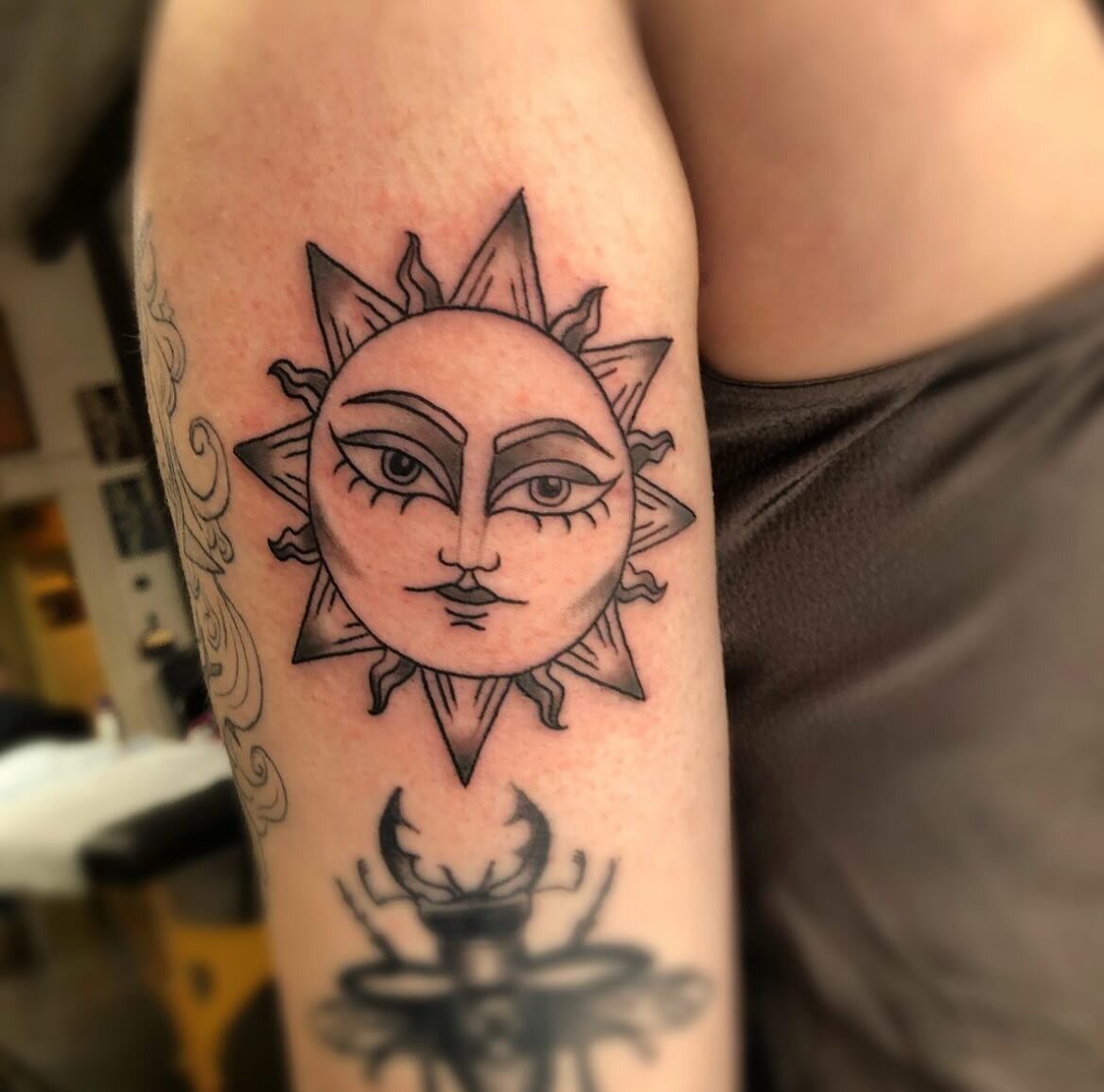 Tattooing by @amelia.ann.artistry 🌞✨✨ to make an appointment use the booking form on her page.
Thehivetattoo.com
.
.
.
.
.
.
.
.
.
.
.
.
.
.
.
#thehivetattooportland #portlandtattoo #portlandtattooartist #kentonpdx #pdxtattoo #pdxtattooartist #pnwta