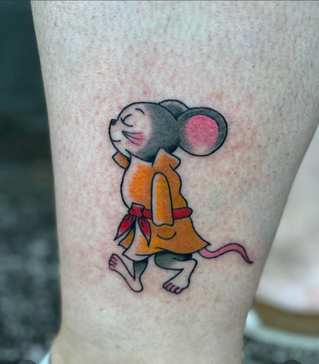 Tattooing by @amelia.ann.artistry 🐝✨✨ now taking appointments through our website thehivetattoo.com or use the booking form on her page.
.
.
.
.
.
.
.
.
.
.
.
.
#thehivetattooportland #kentonpdx #portlandoregon #pdx #pdxtattoo #portlandtattoo #tatto
