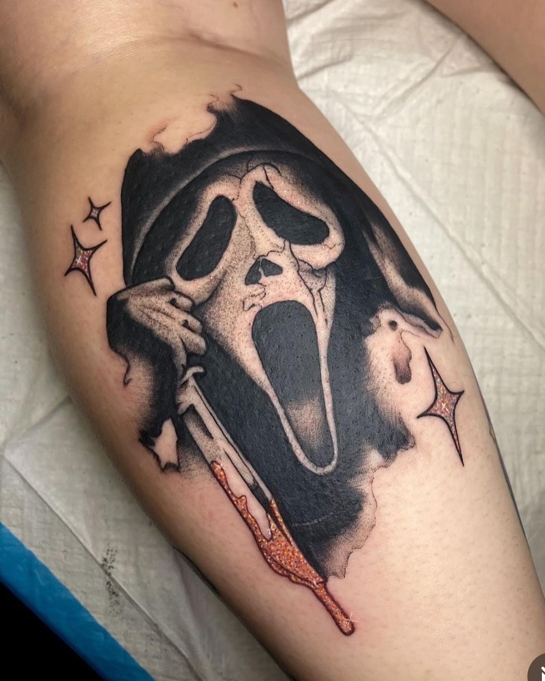 Tattooing by @meganech_tattoos 🔪✨✨ now taking appointments 📩 meganechtattoos@gmail.com 
.
.
.
.
.
.
.
.
.
.
.
.
#thehivetattooportland #portlandoregon #horrortattoo #pdxtattooartist #tattooinspiration #pnwtattoo #seattletattoo