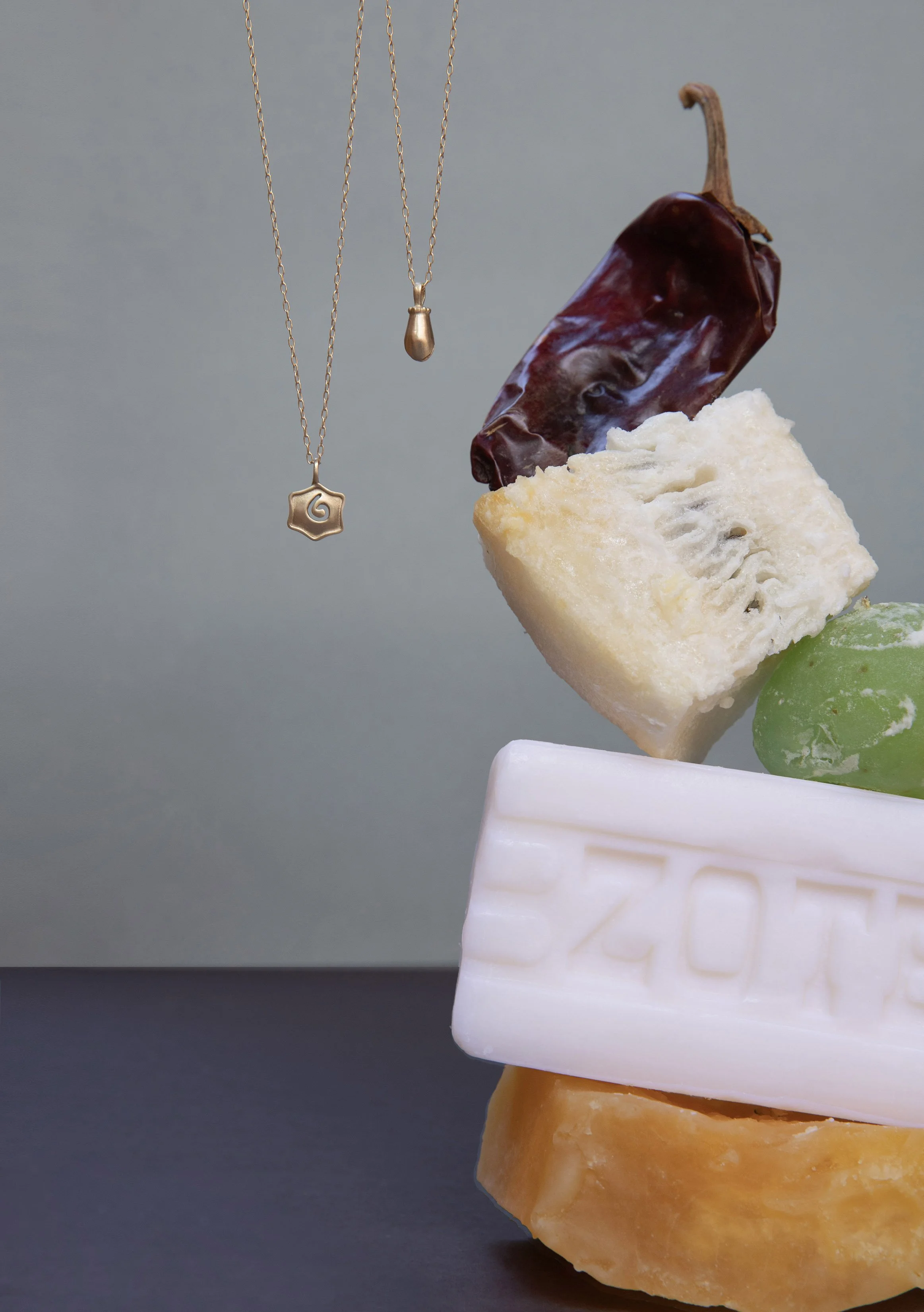 The Concha Necklace in 14k Gold-Alt1.jpg