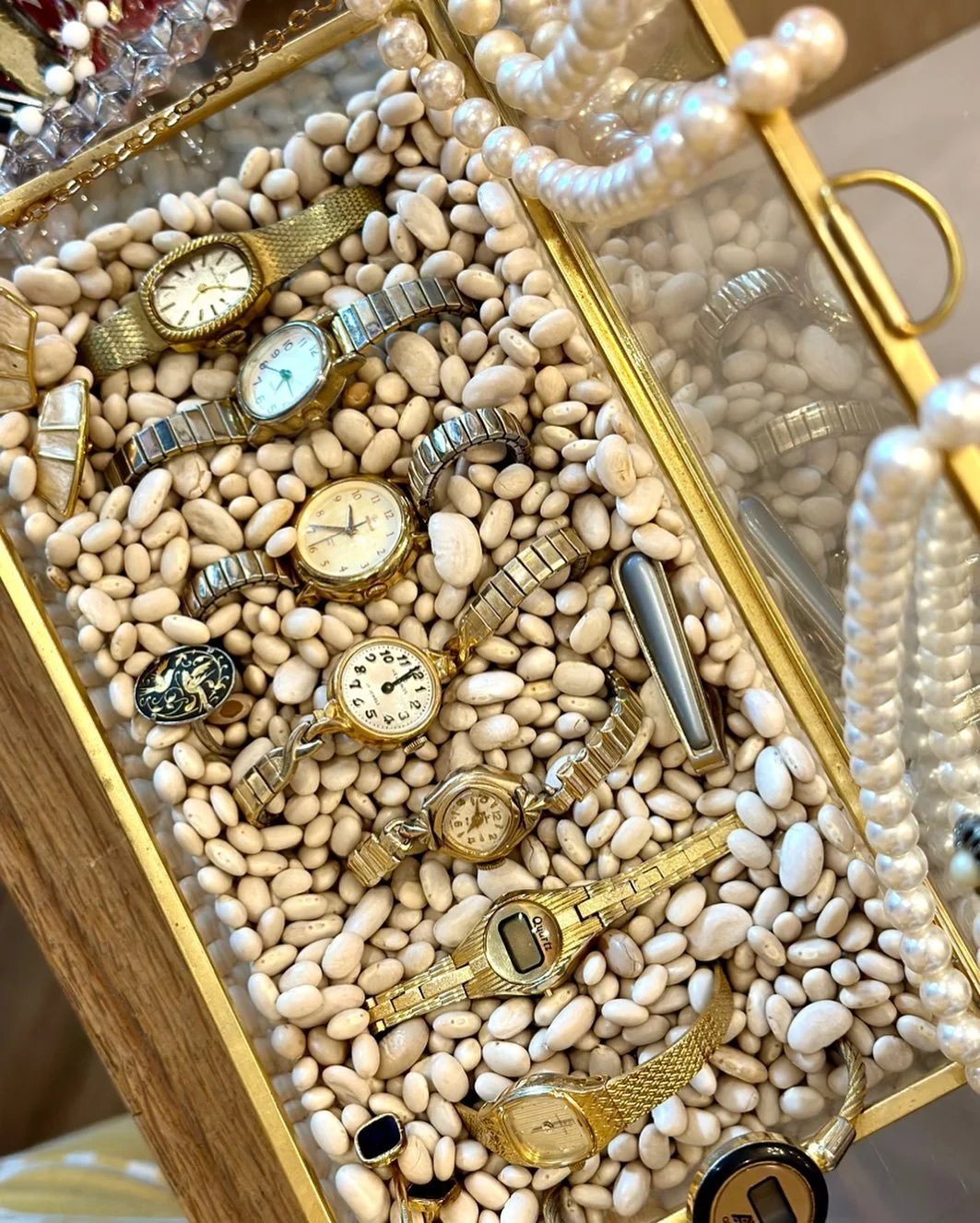 I&rsquo;ve always loved an old watch 🥹

My mom had my grandpa&rsquo;s antique pocket watches in her dresser growing up and I remember sneaking into her drawers as a little girl to carefully unwrap and admire them. I believe it was just this past Chr