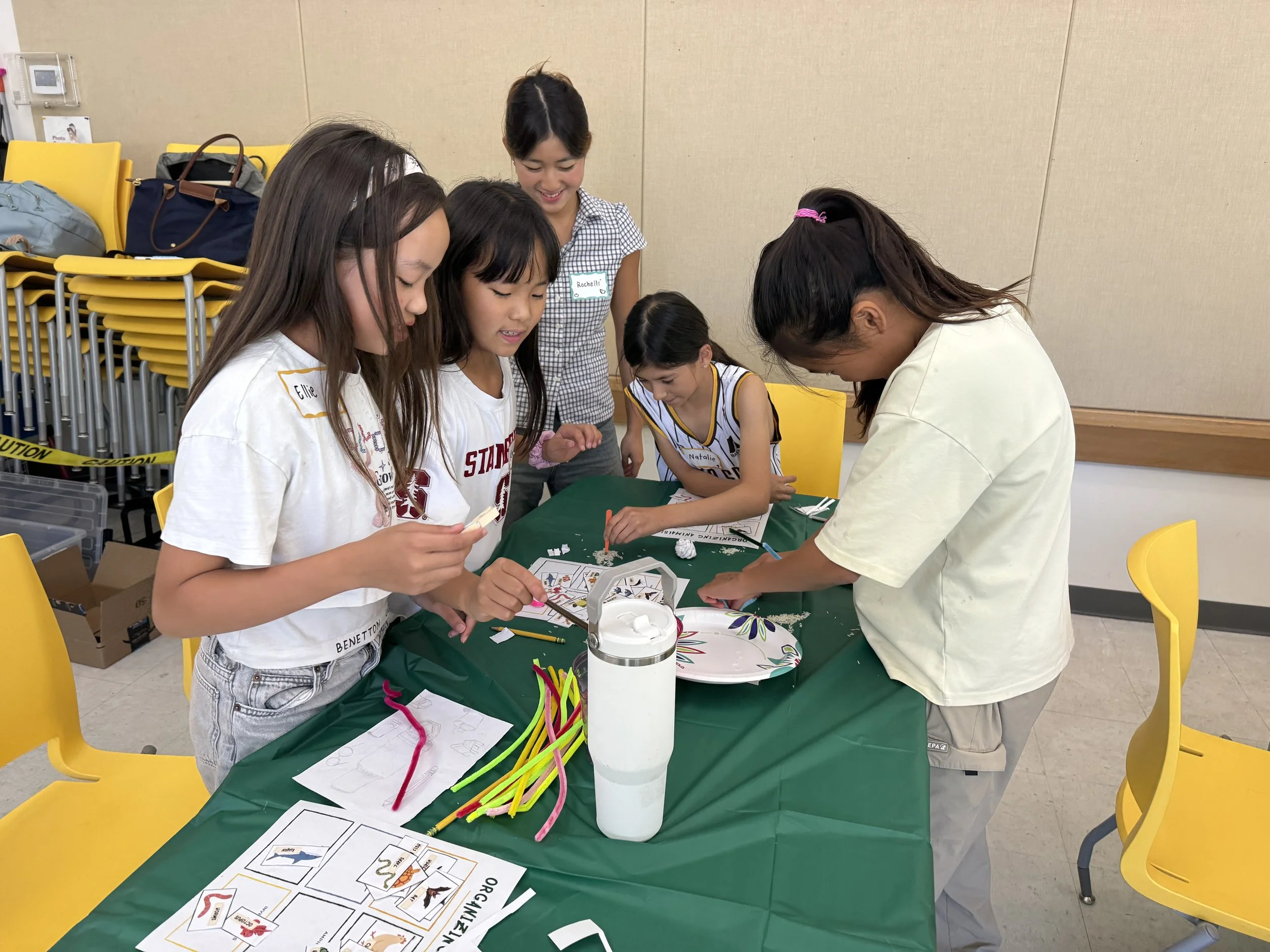Participants learn about bird beak evolution at our Zoology Workshop. 4/18/26