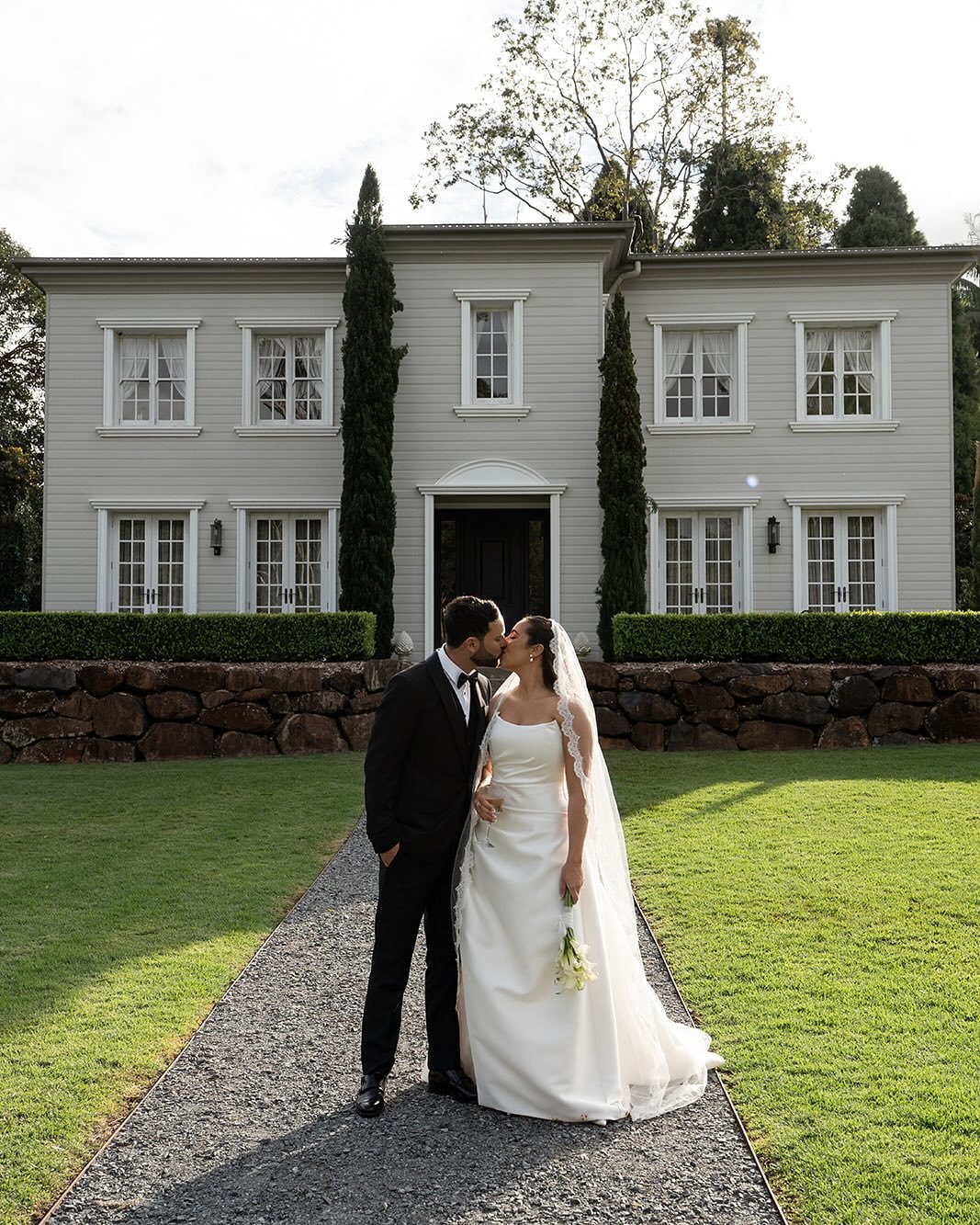 Nope, this is not a magazine editorial. Real life lovers, K &amp; B 🔥

Stunning photos by @danielchaferphotography 
Venue @wynmereestate 
Coordination @the.white.stag 
Celebrant @weddingsbymariastauber 
Video @sunnydayfilms 
Content @theweddedmemoir