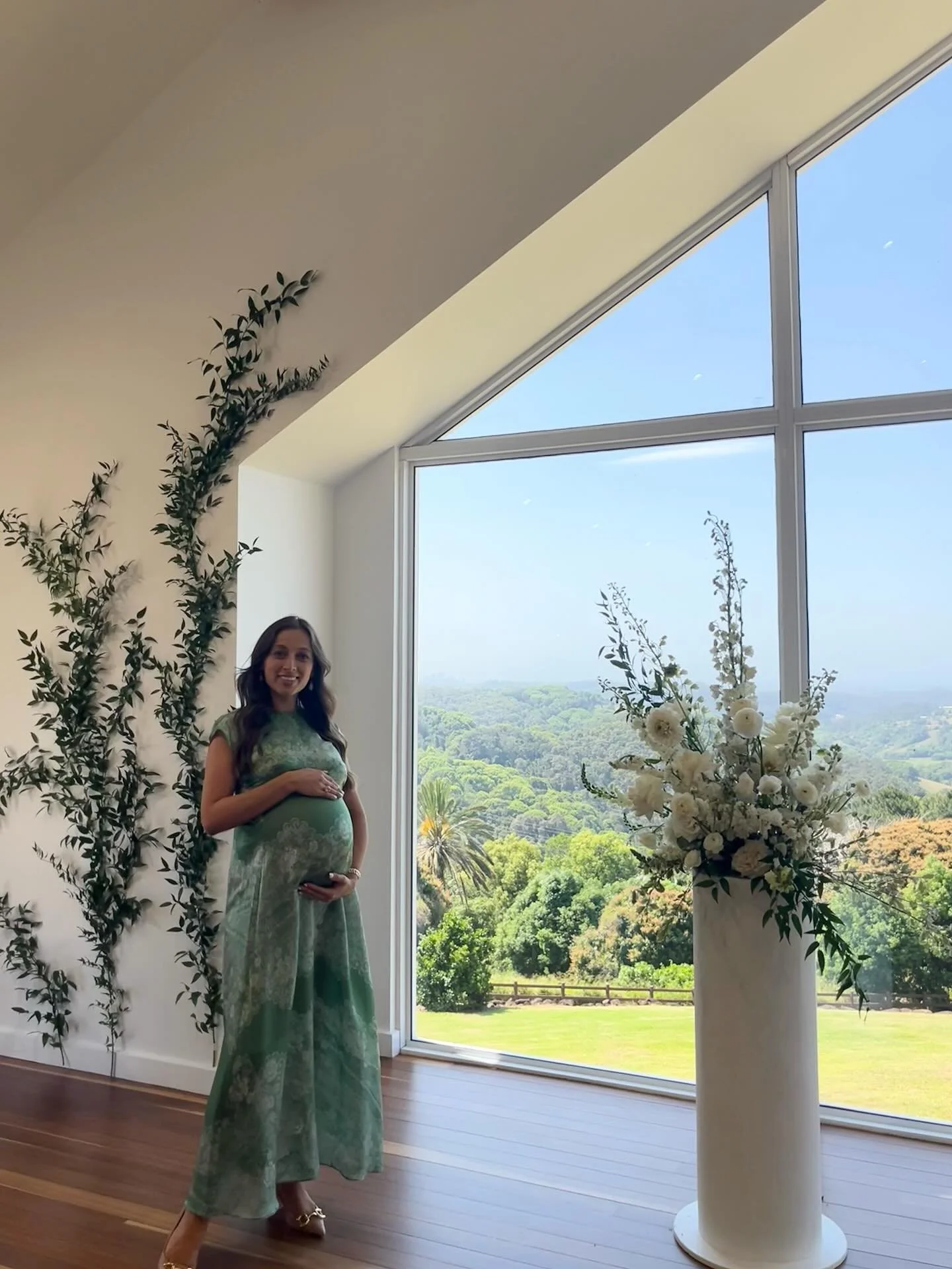 Yesterday I officiated my very last wedding of 2025 💘

Here I am after waddling into the gorgeous Summergrove chapel, the full 9 months pregnant 😅 for Harry and Shannon&rsquo;s beautiful ceremony!

It&rsquo;s been a wild ride with 16 weddings in my