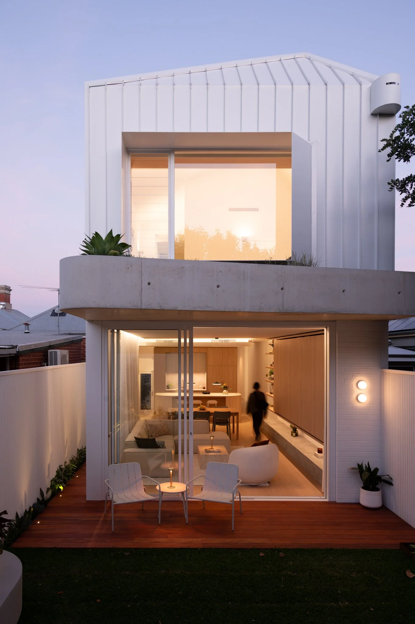 Unios_Orange House_Hero_15.jpg