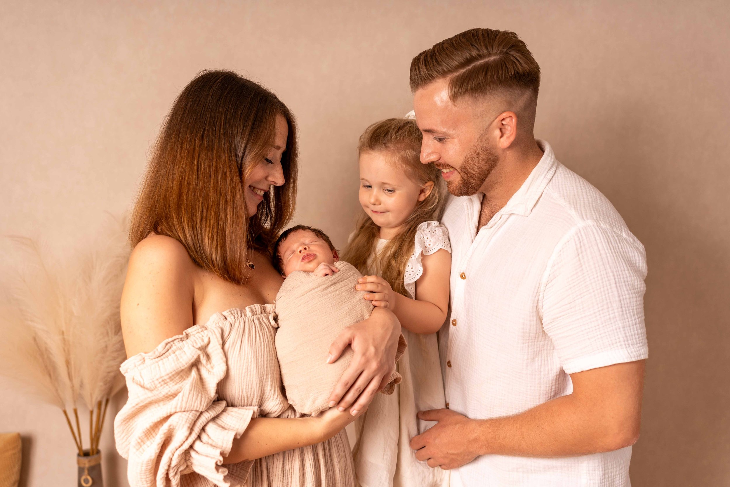 Familie Portrait Fotoshooting Indoor Studio (5).jpg