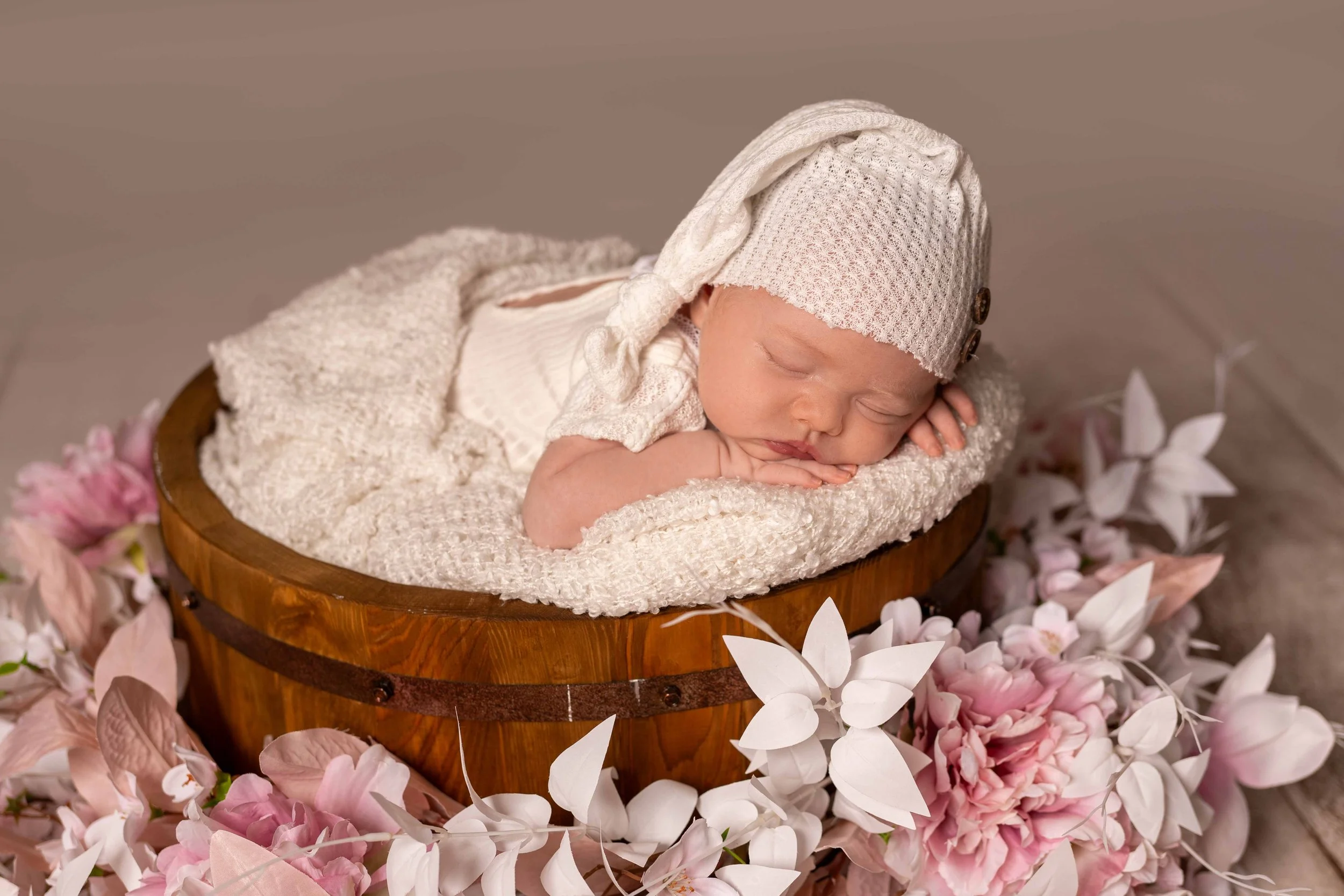 Newborn Indoor Studio Shooting  (117).jpg