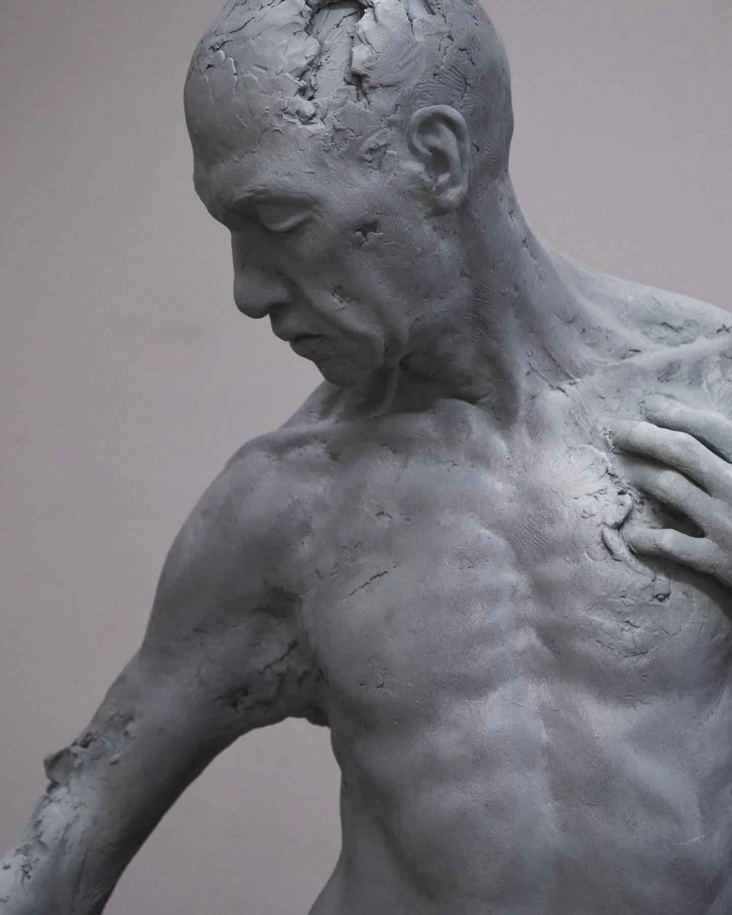 Patina on my latest sculpture &ldquo;Resistance&rdquo; 

#handmade#artwork #artcollector 
#artdaily #handmade #sculpting #daydream #selflove #selfmade #artofinstagram
#hustle #love #destroyed #positivevibes #art #artfiguratif #realism #portrait #artd