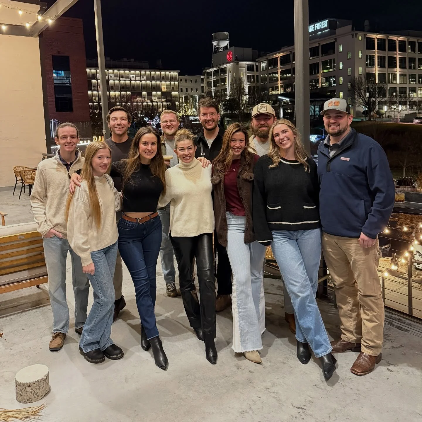 Closing out an incredible year and stepping into a new one! Bring on 2026!

@the_good_pa 
@balancedbycharlotte 
@blaruebeauty 
@_joperry 
@jakeledwell 
@taylorr.hayness